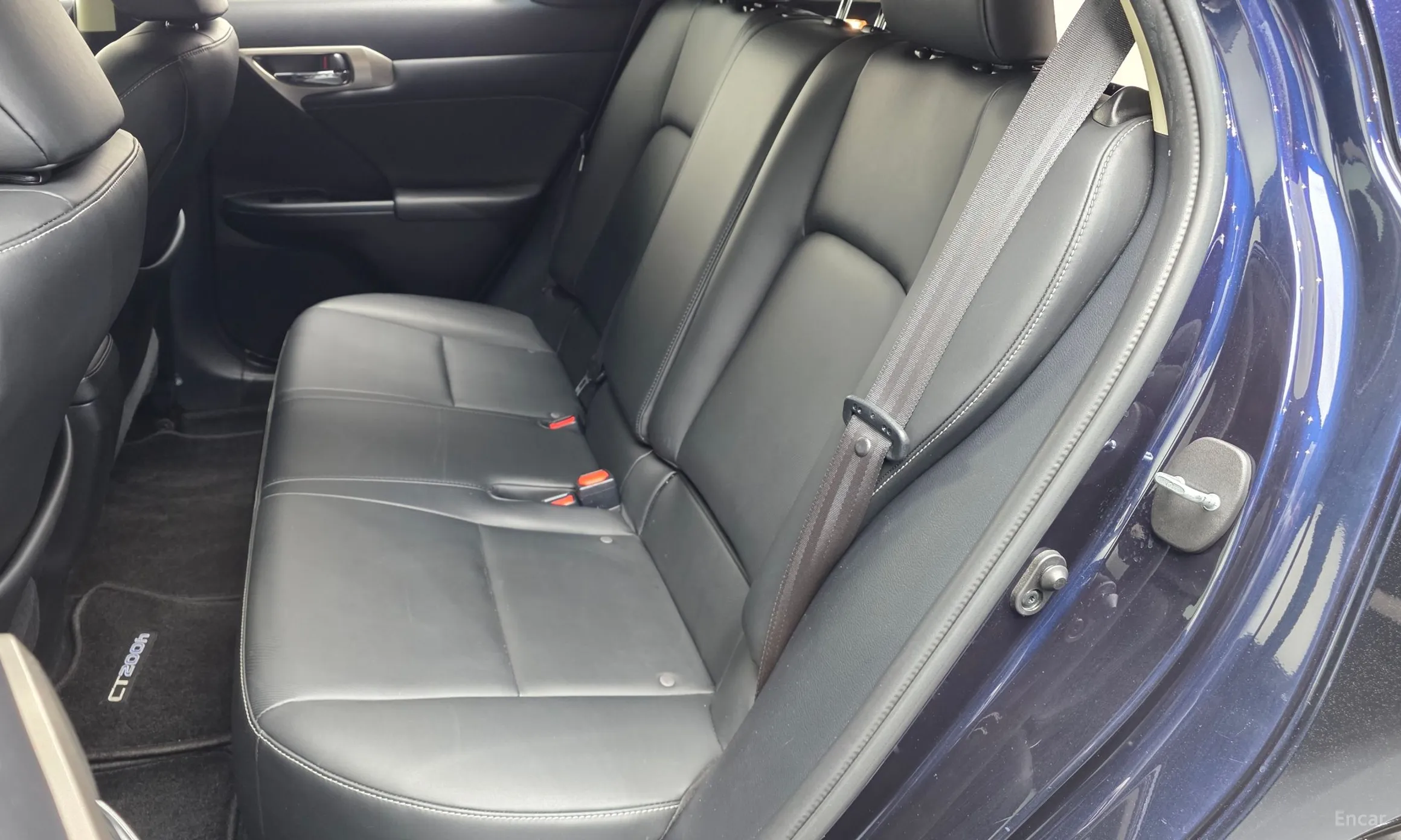 Lexus CT200h превью 12