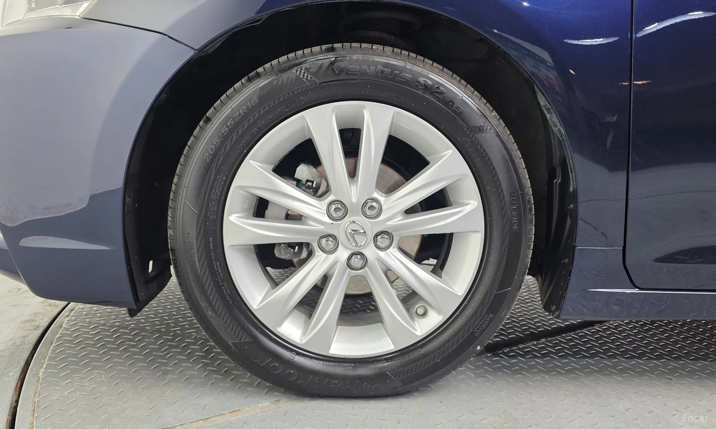 Lexus CT200h превью 5