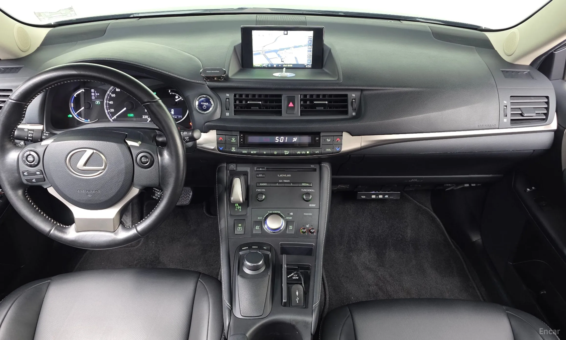 Lexus CT200h превью 7