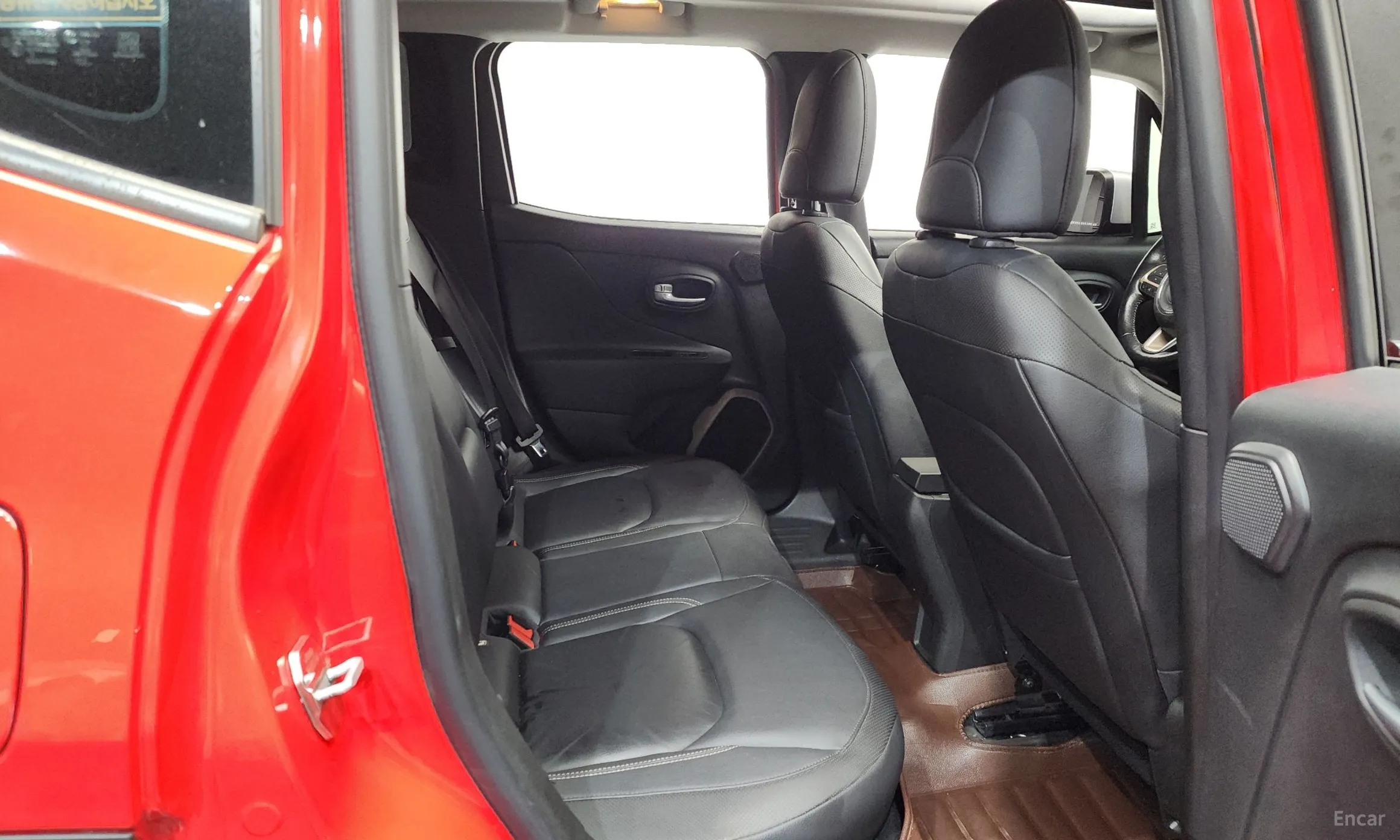 Jeep Renegade превью 11