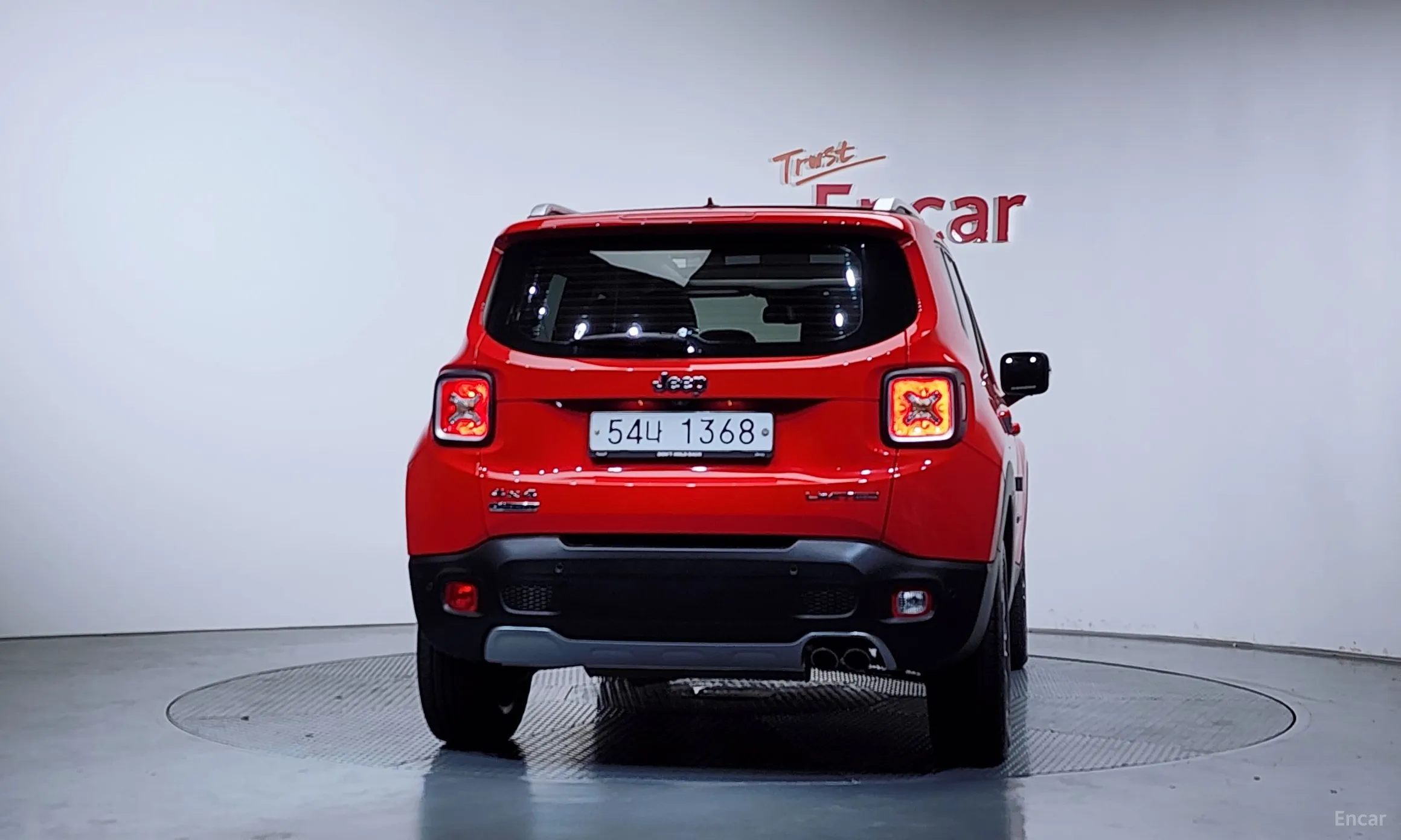 Jeep Renegade превью 4