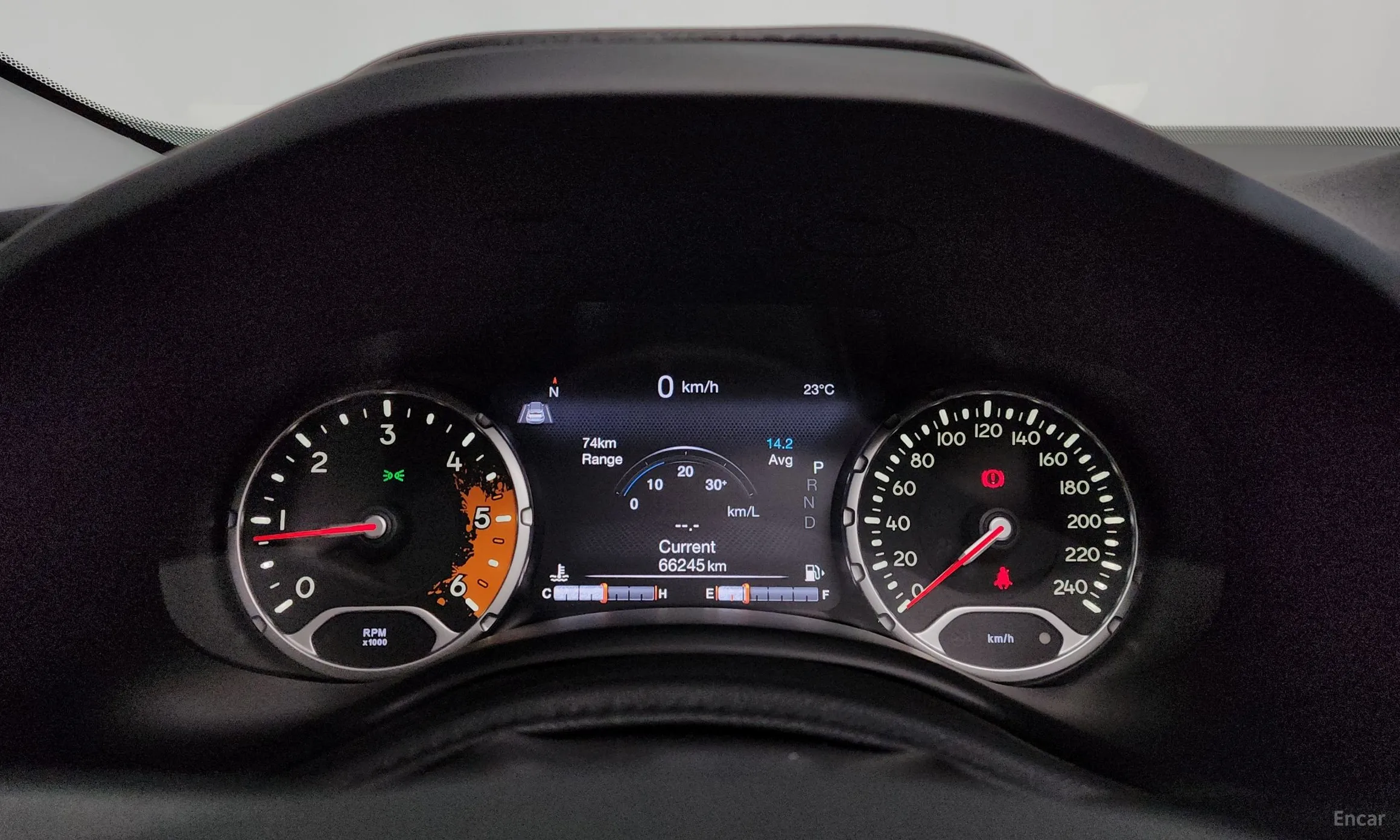 Jeep Renegade превью 8