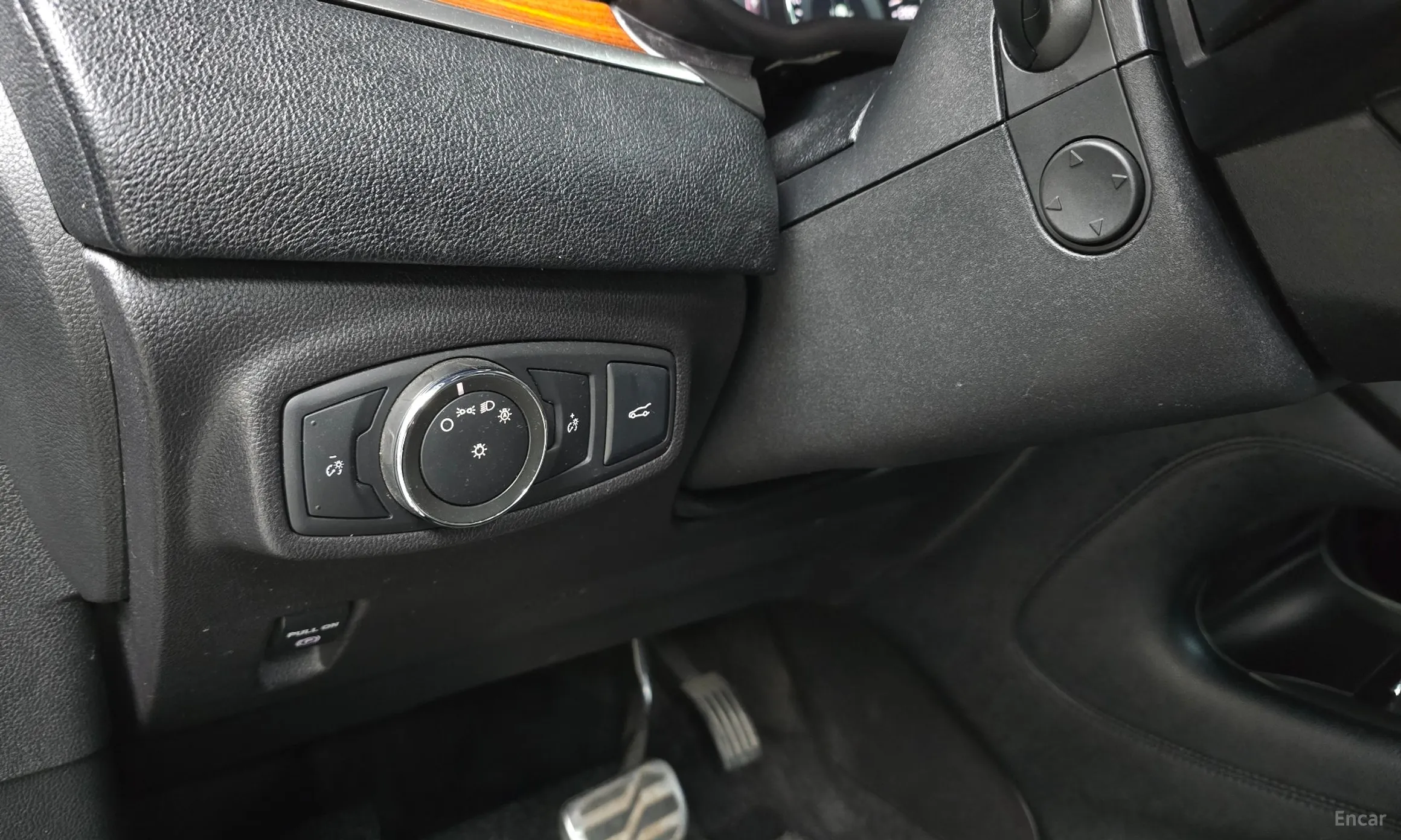 Lincoln MKC превью 16