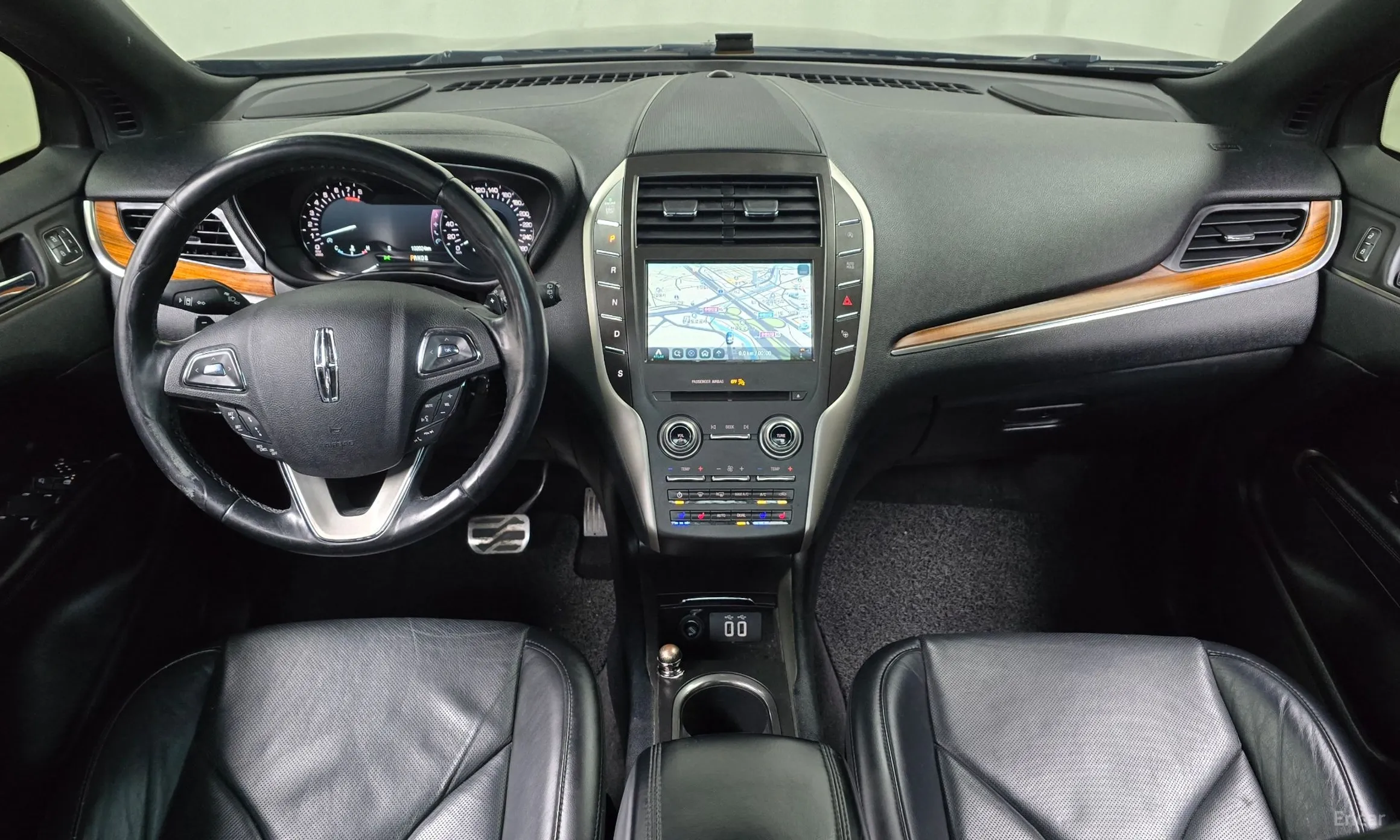Lincoln MKC превью 7