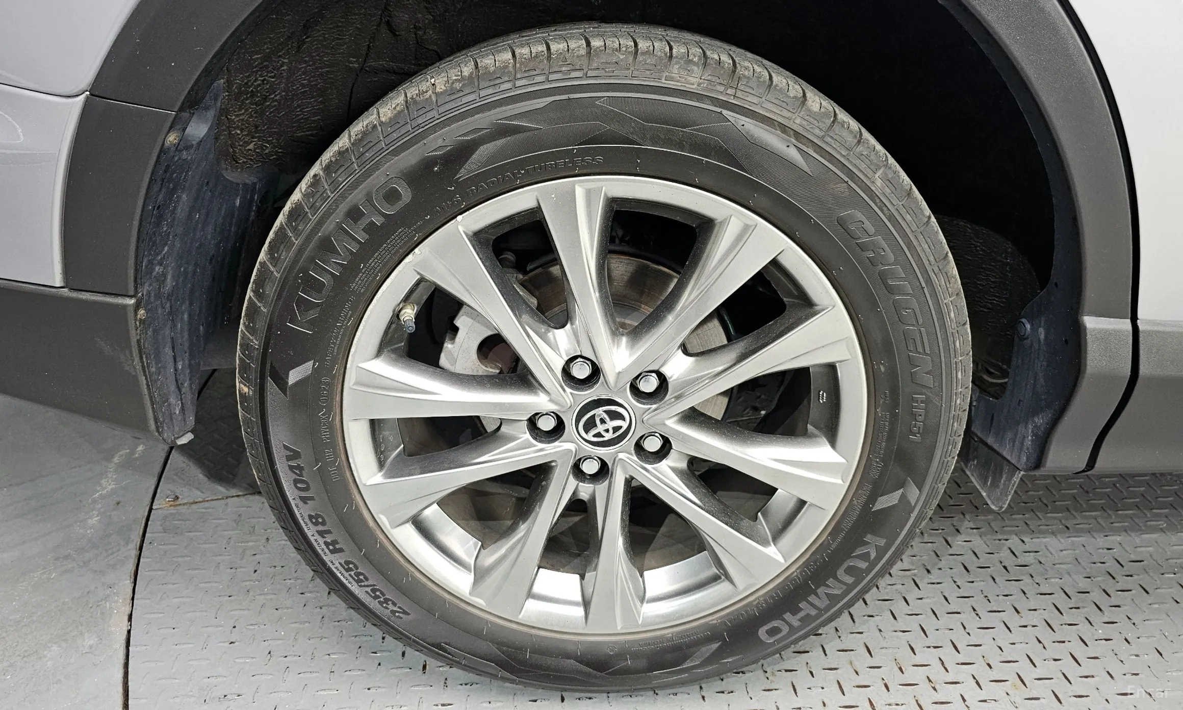 Toyota RAV4 превью 5