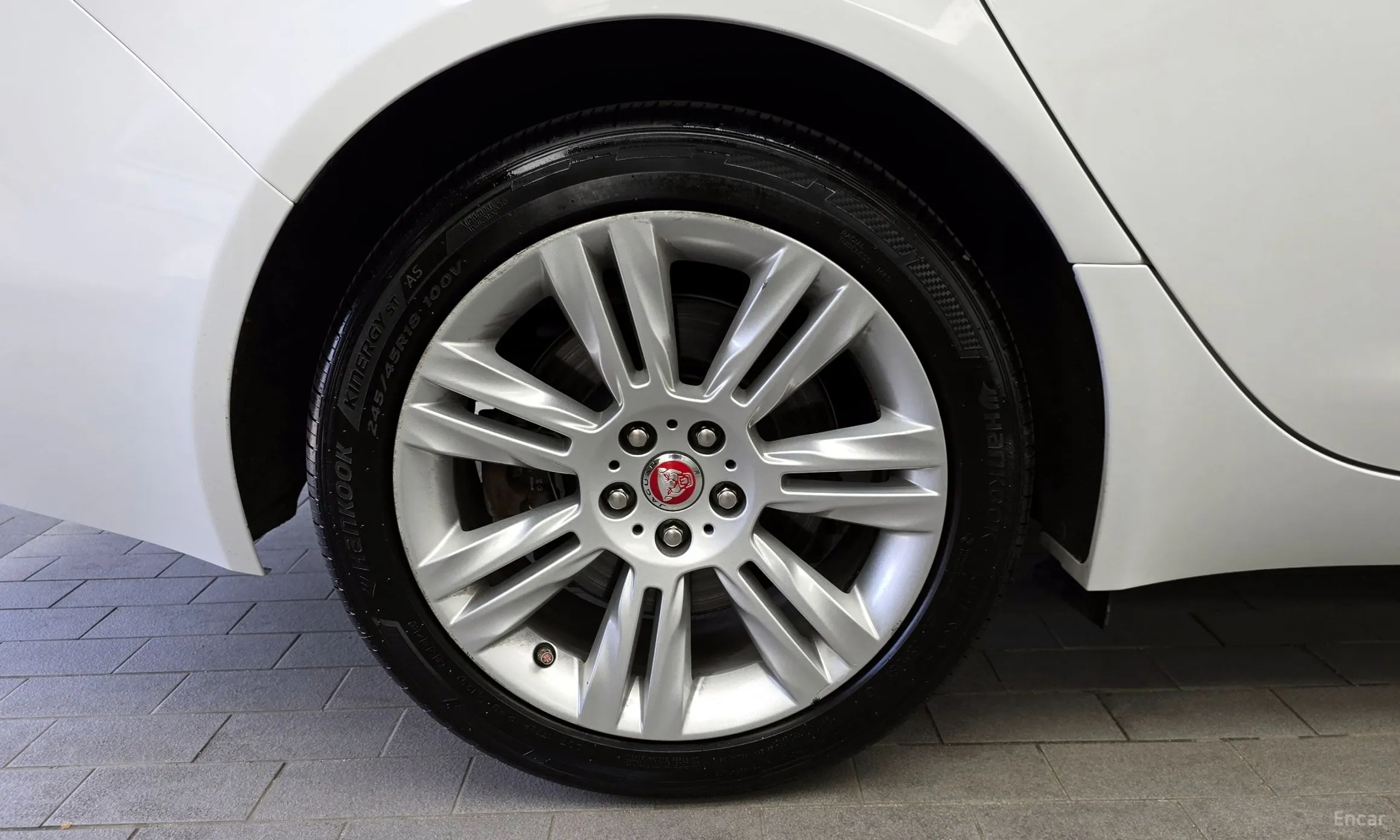 Jaguar XF (x260) превью 5