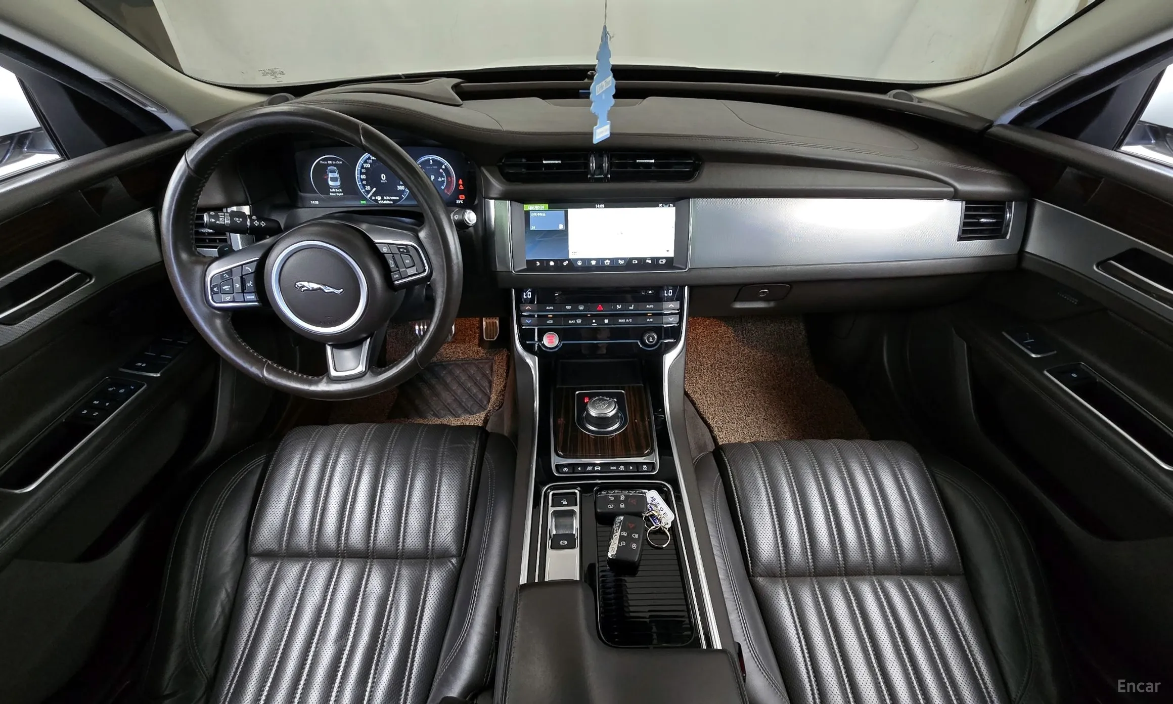 Jaguar XF (x260) превью 7