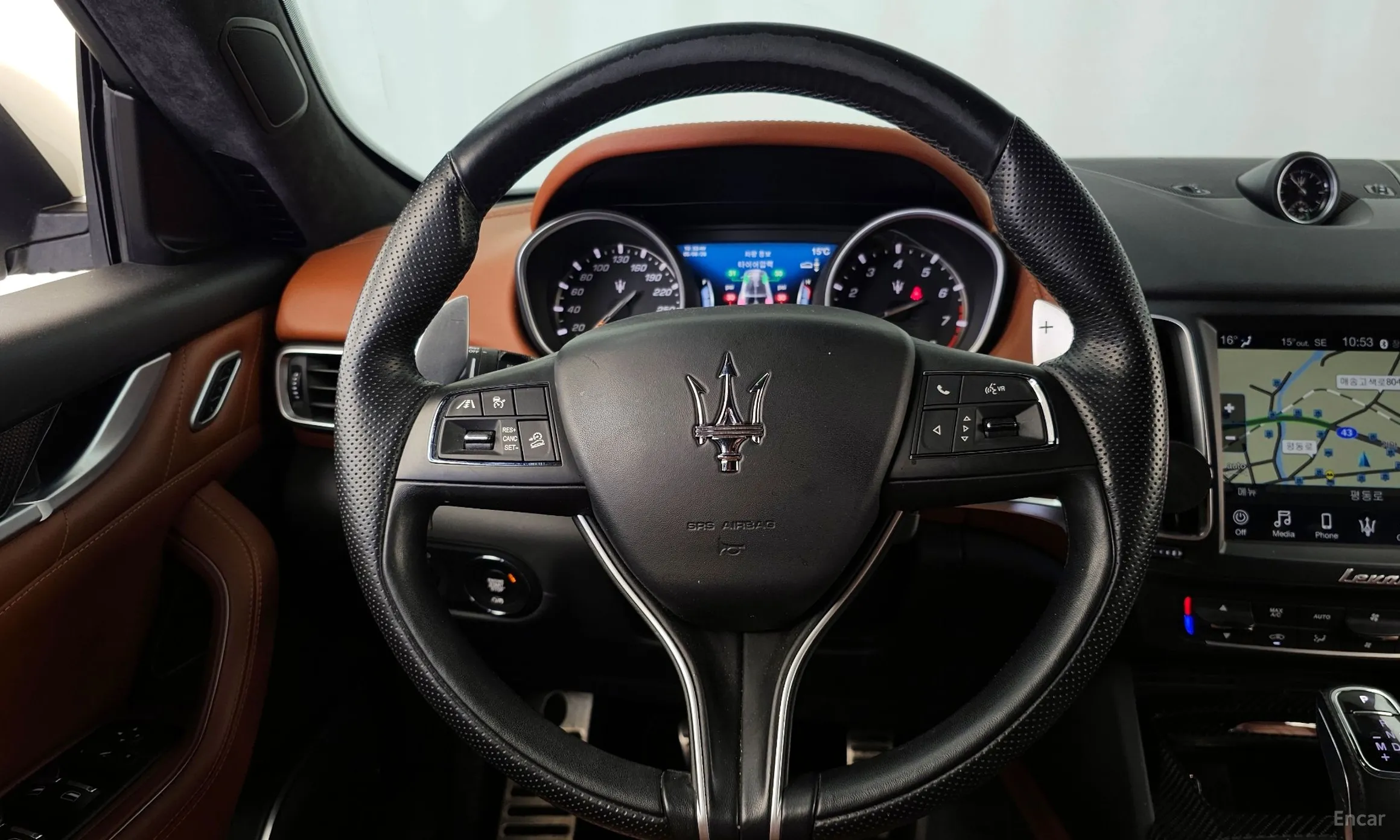 Maserati Levante превью 13