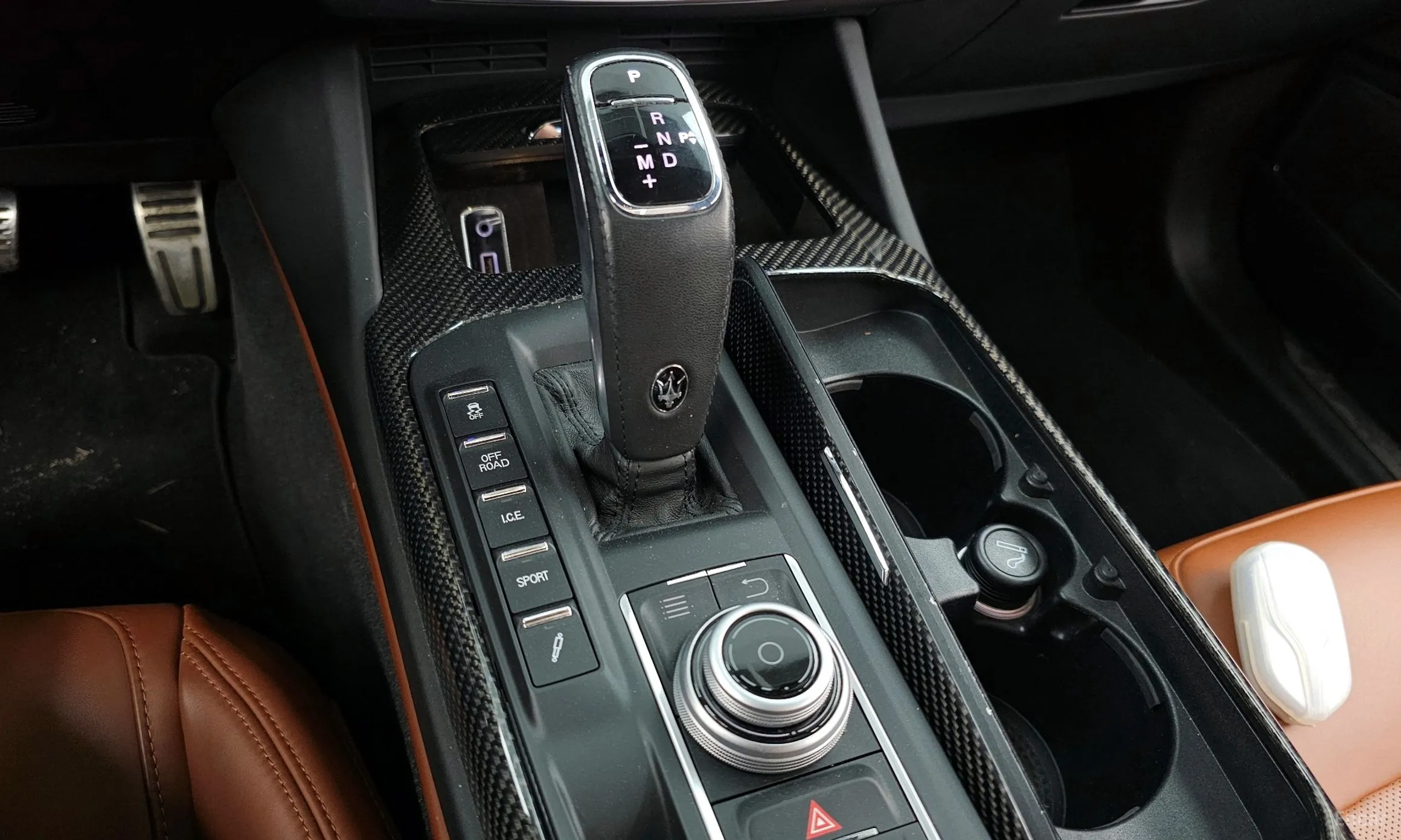 Maserati Levante превью 9