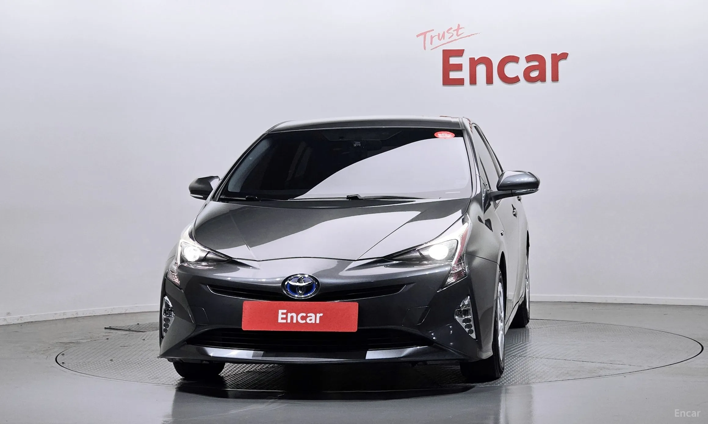 Toyota Prius 4th Generation превью 3