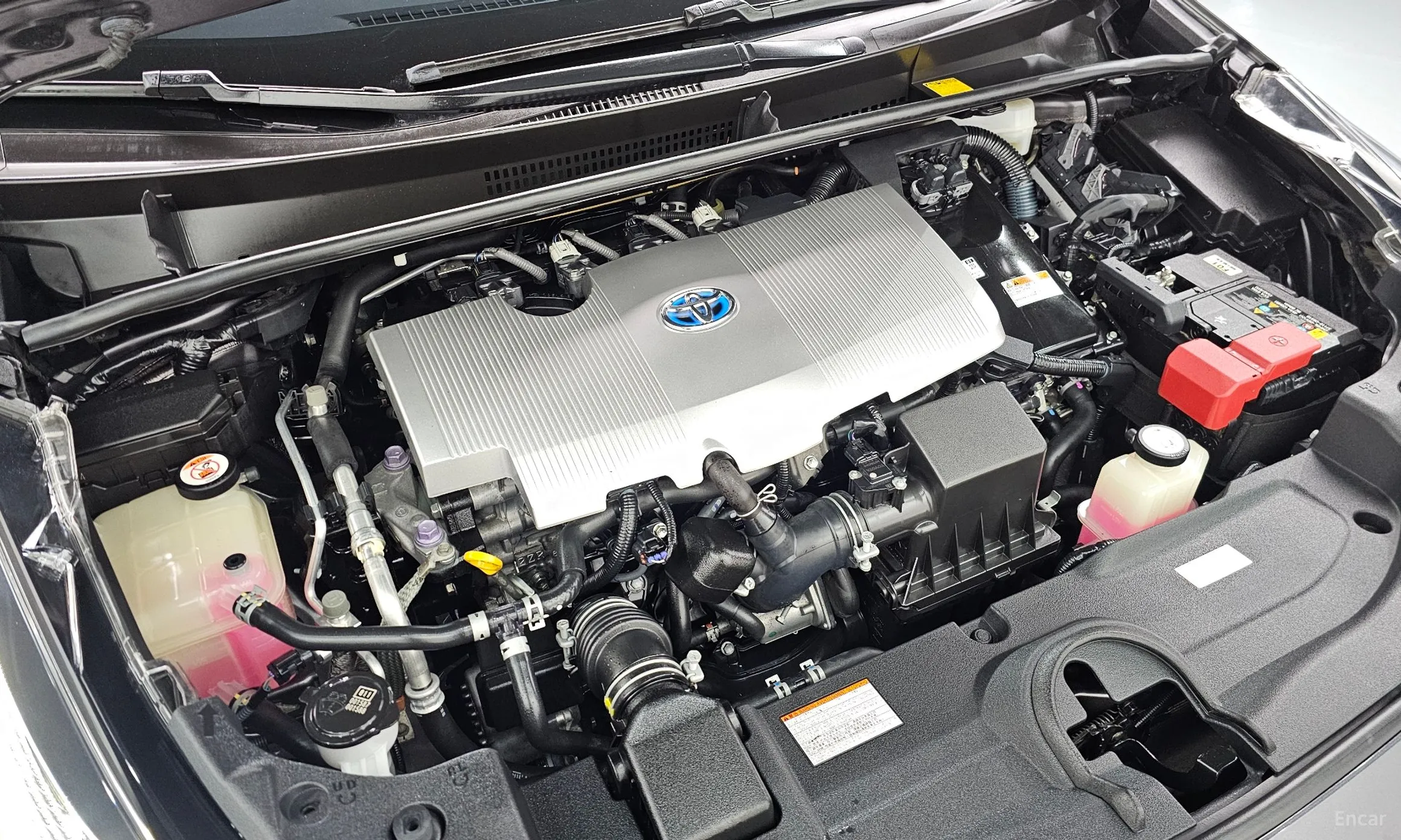 Toyota Prius 4th Generation превью 6