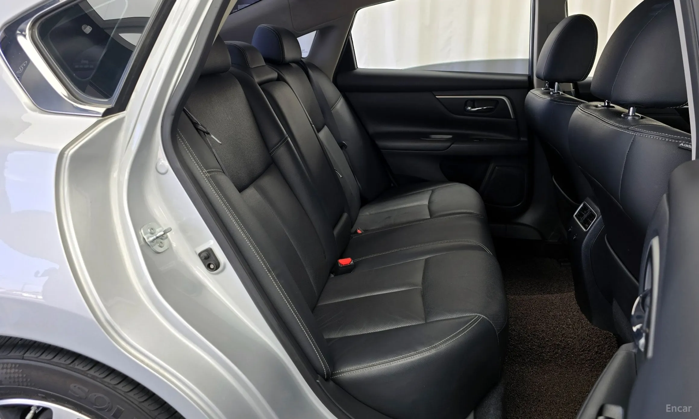 Nissan Altima превью 11