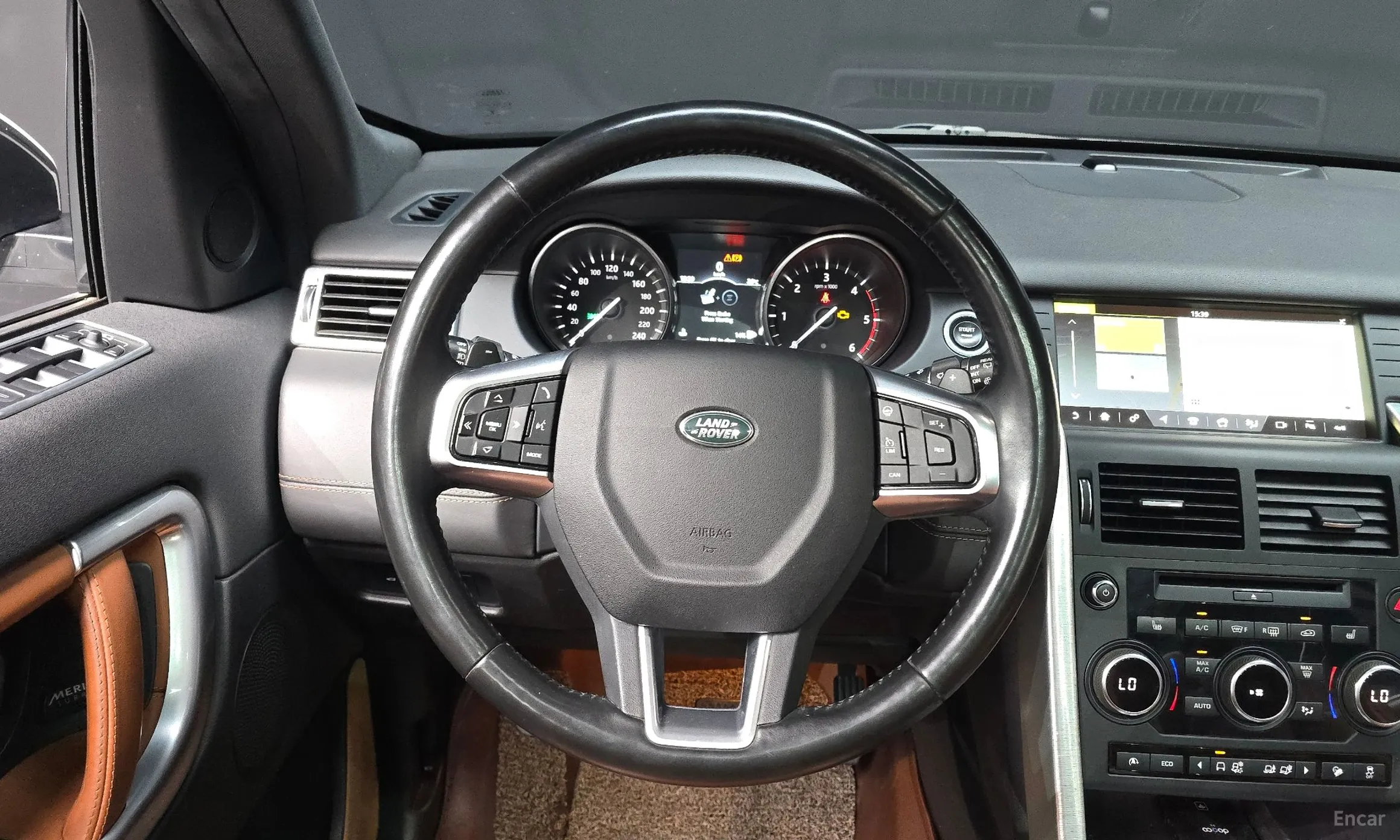 Land Rover Discovery Sports превью 13