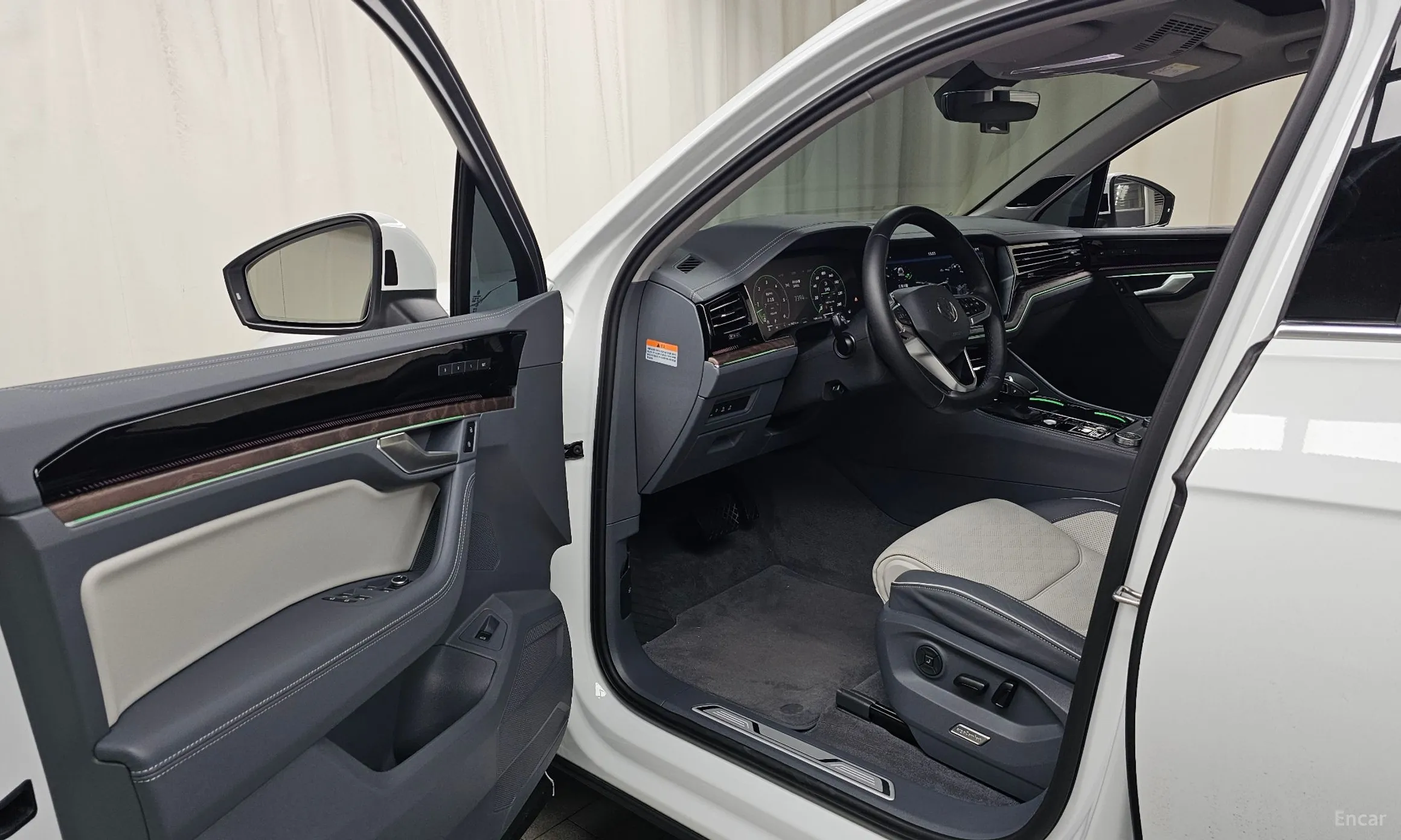 Volkswagen Touareg 3rd Generation превью 10