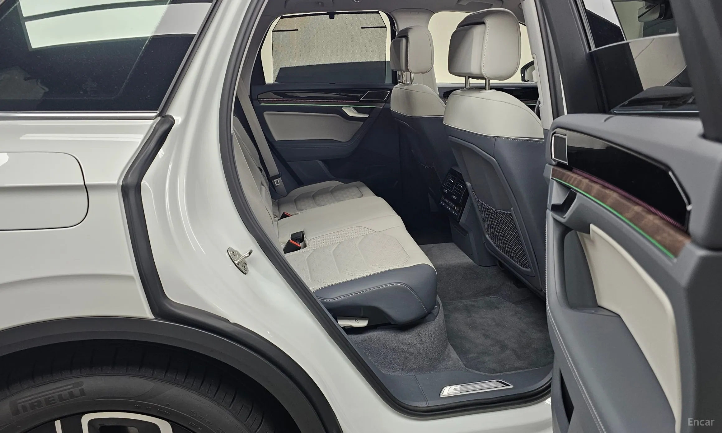 Volkswagen Touareg 3rd Generation превью 11