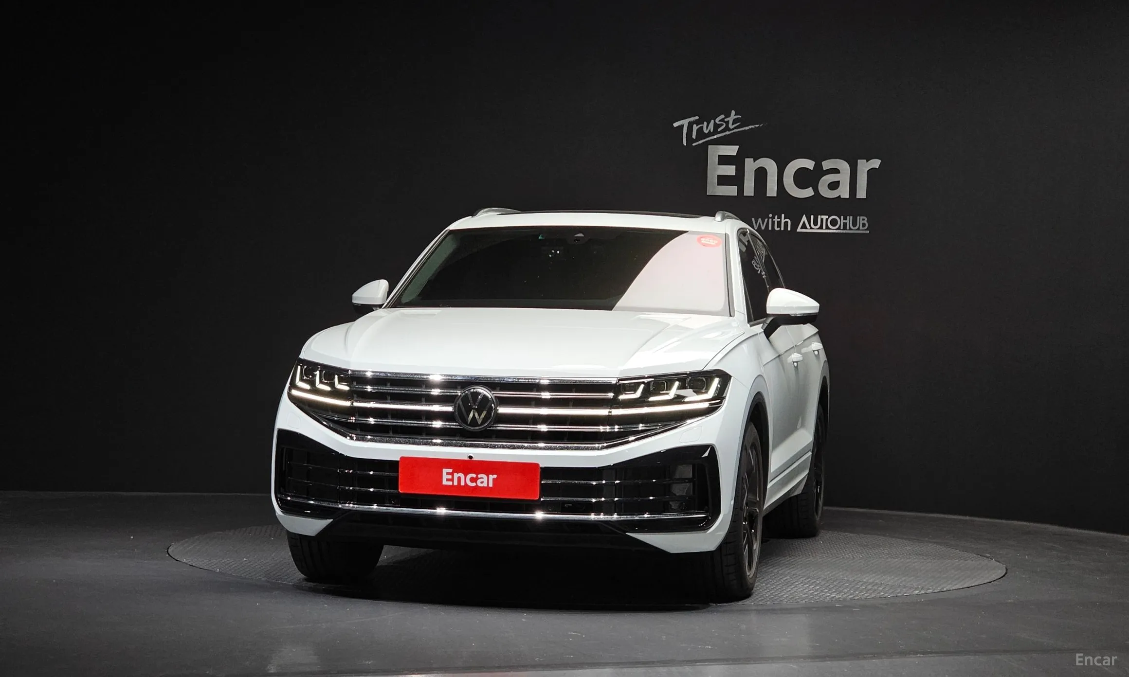 Volkswagen Touareg 3rd Generation превью 3