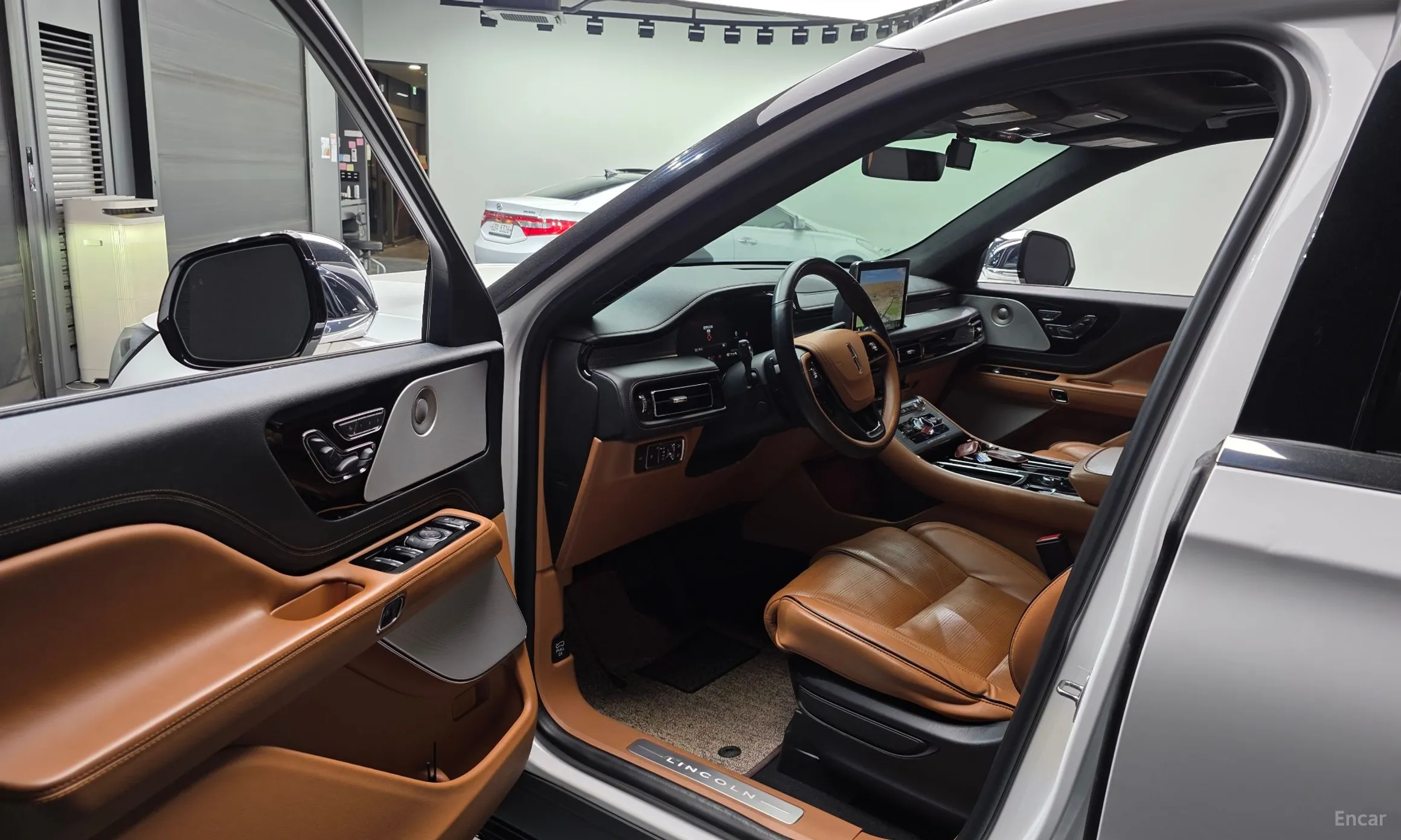 Lincoln Aviator 2nd Generation превью 10