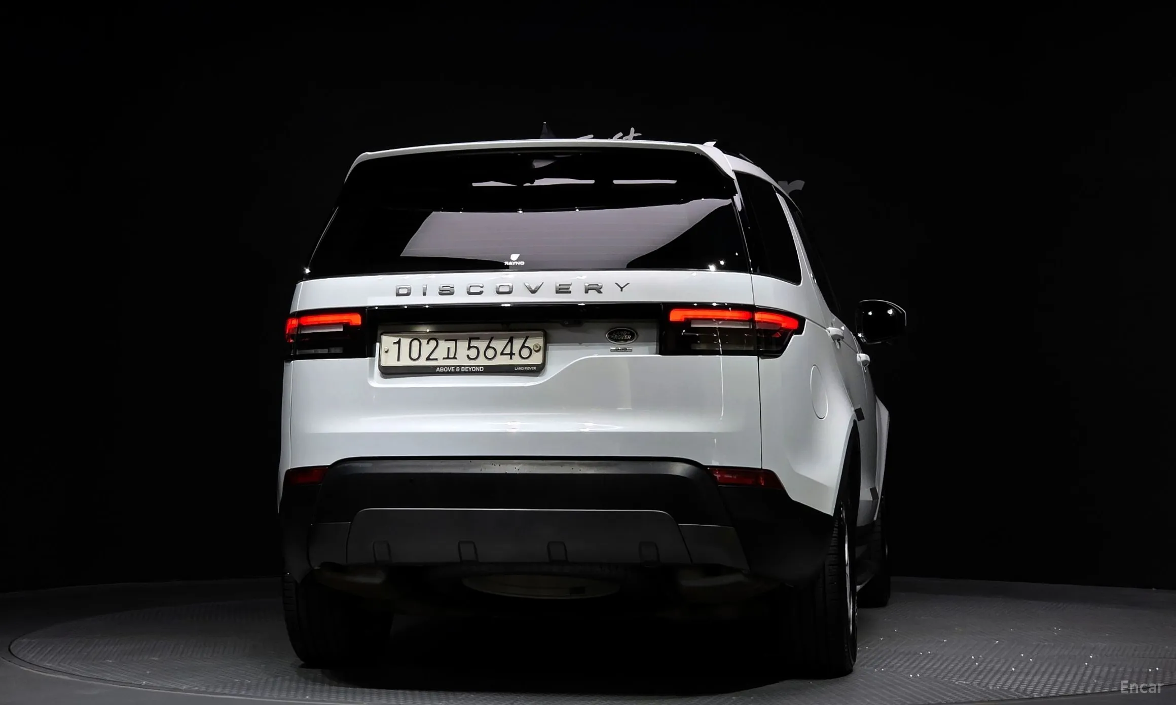 Land Rover Discovery 5 превью 4