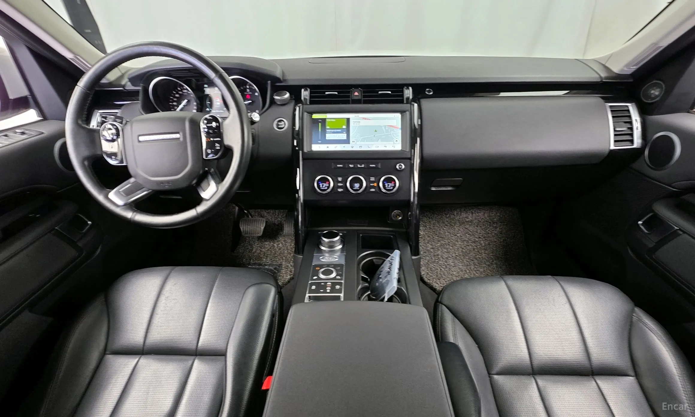 Land Rover Discovery 5 превью 7