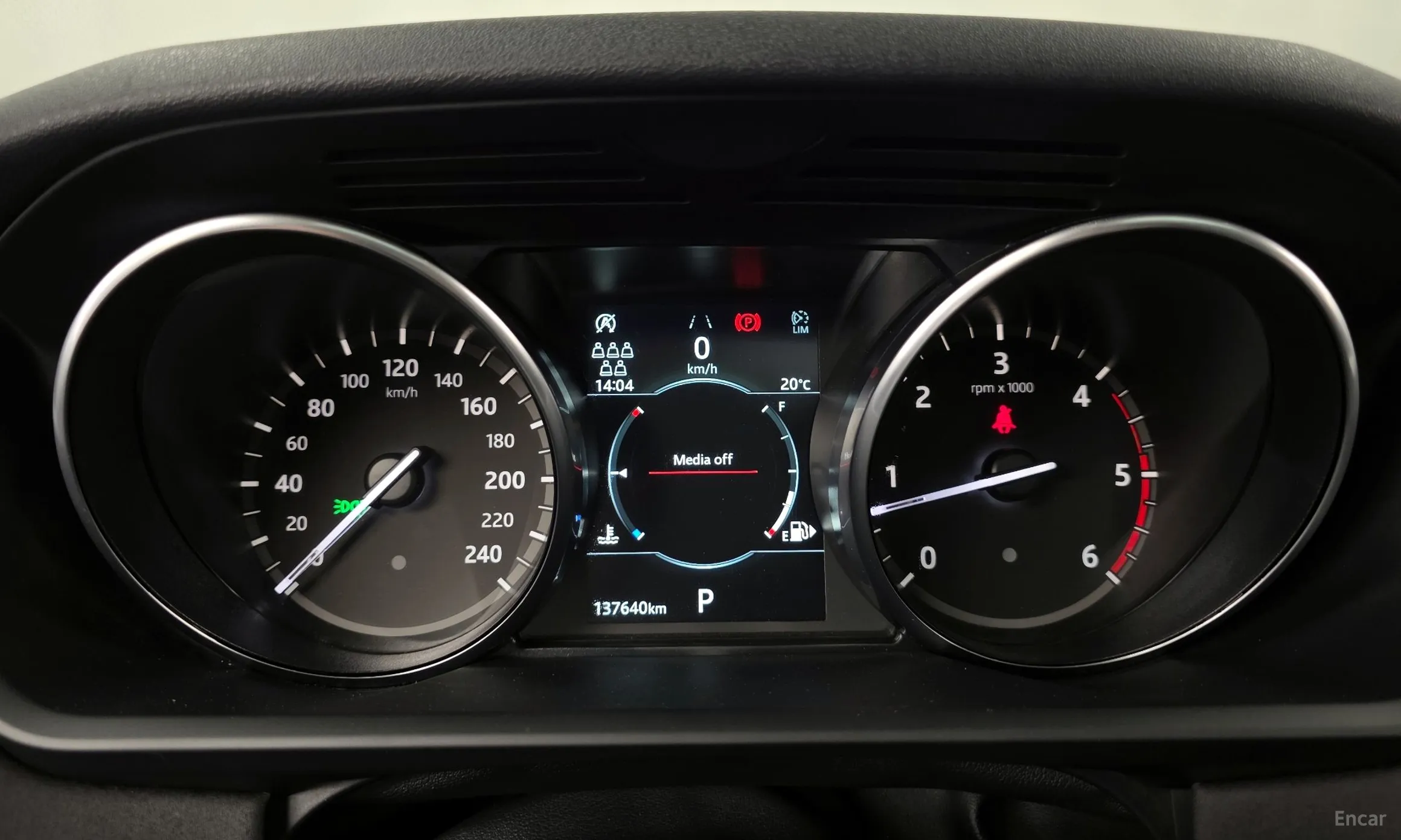 Land Rover Discovery 5 превью 8