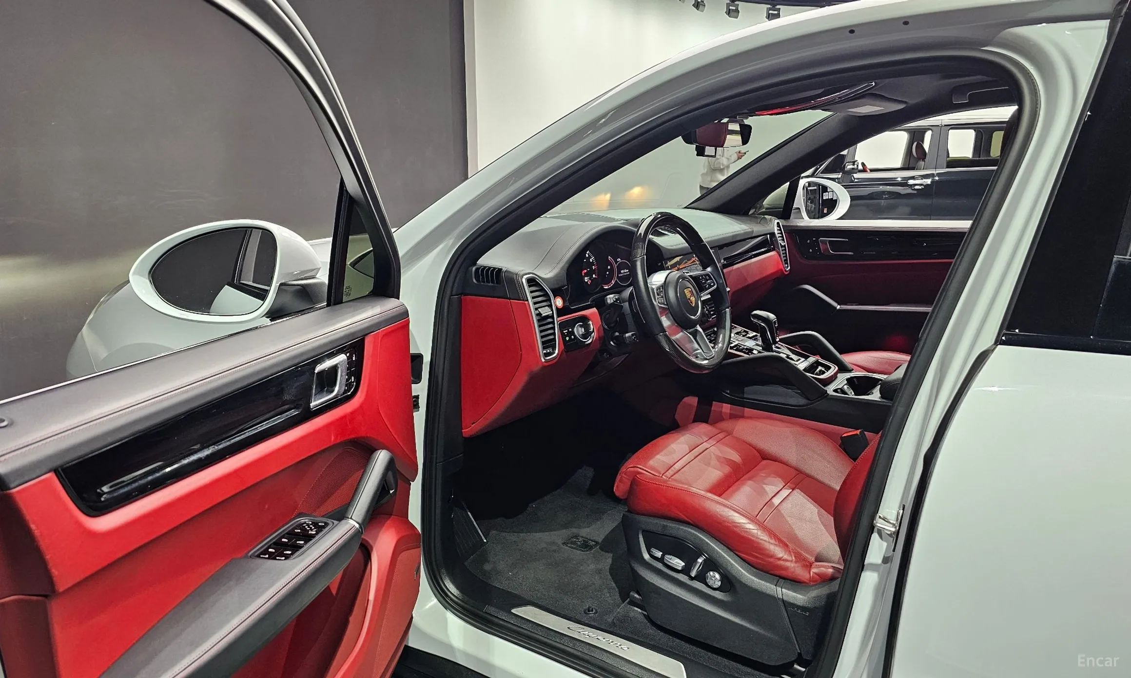 Porsche Cayenne (PO536) превью 10