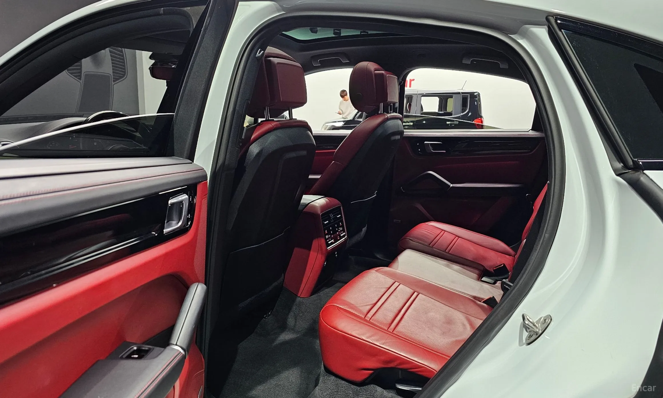 Porsche Cayenne (PO536) превью 11
