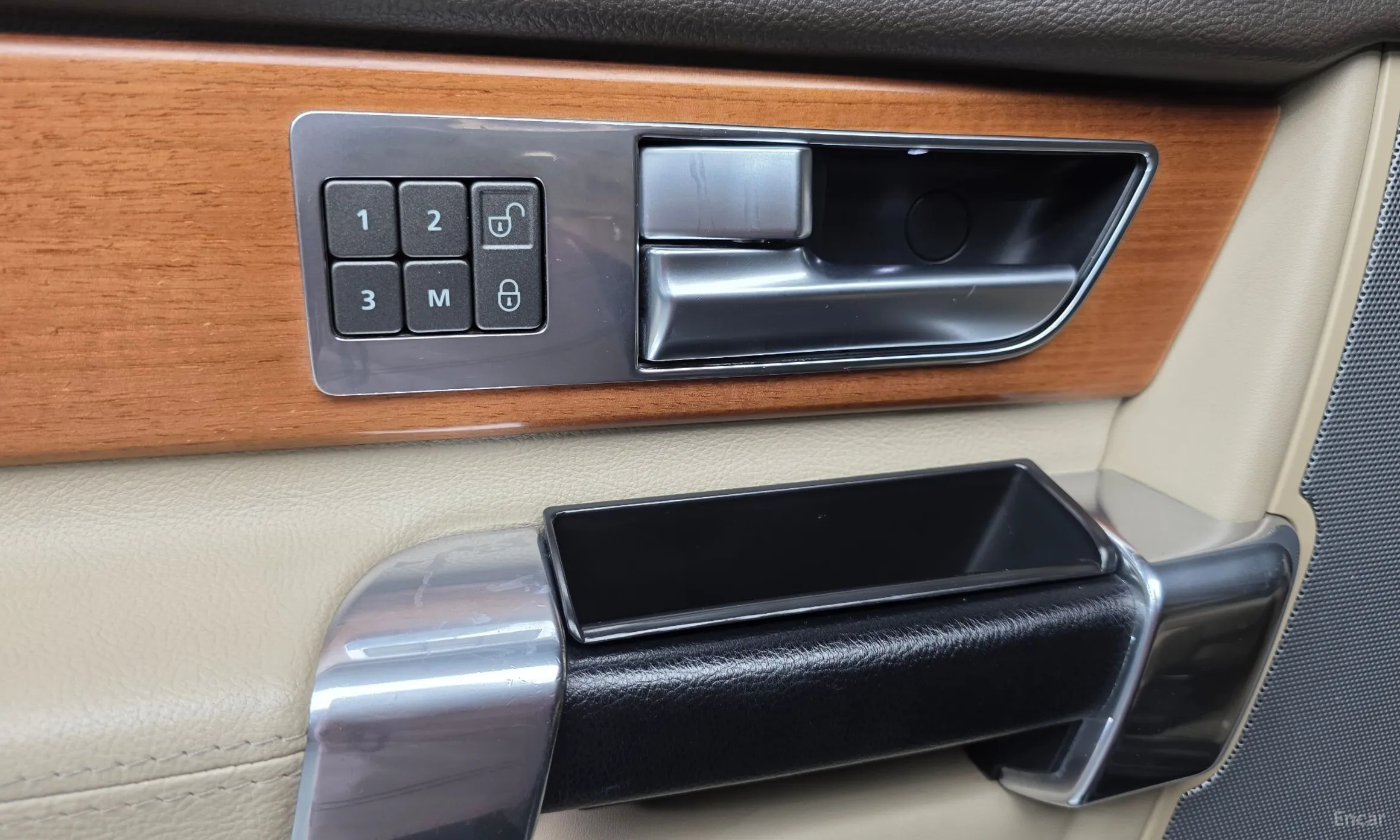 Land Rover Discovery 4 превью 11