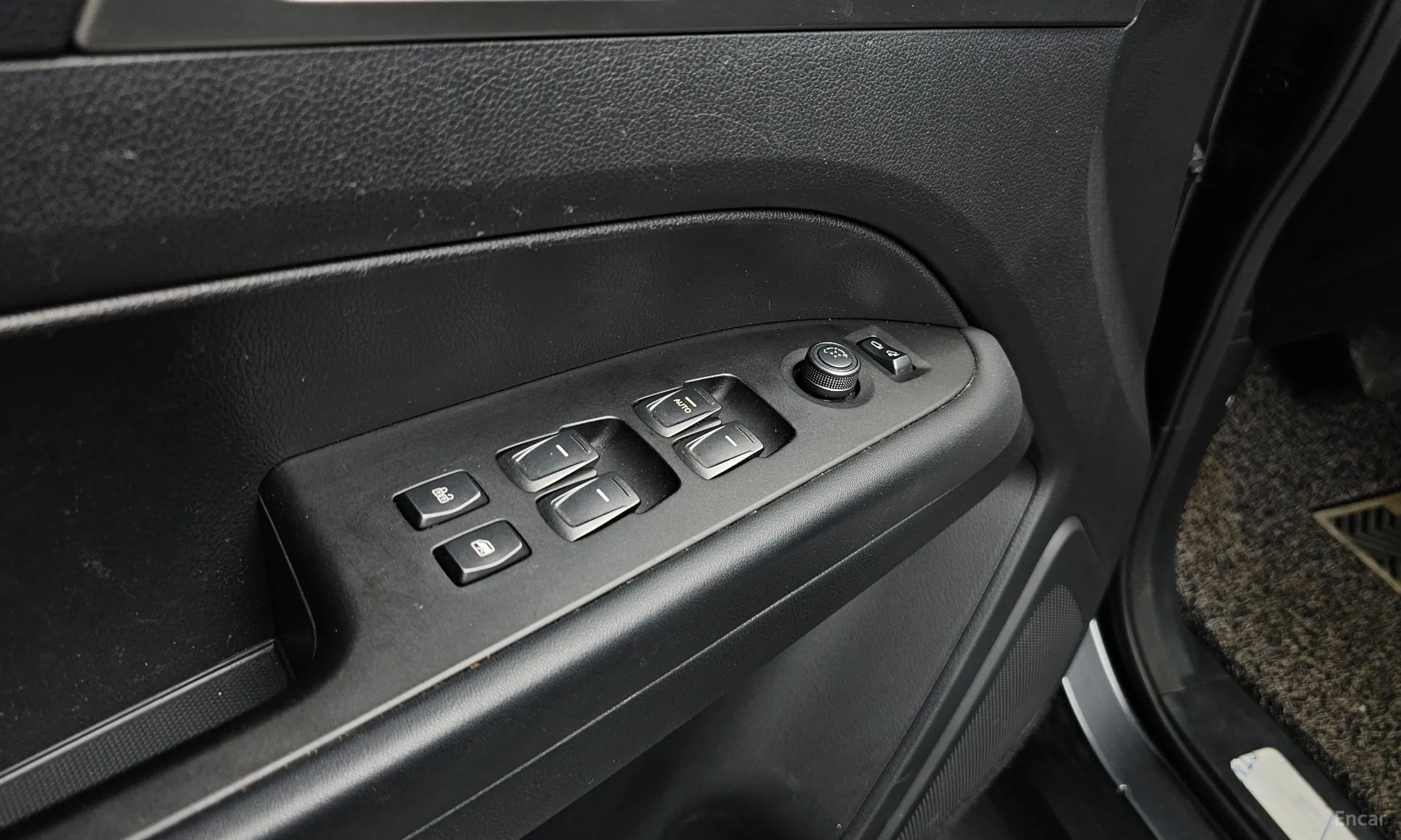 KG Mobility (SsangYong) Rexton Sports превью 16