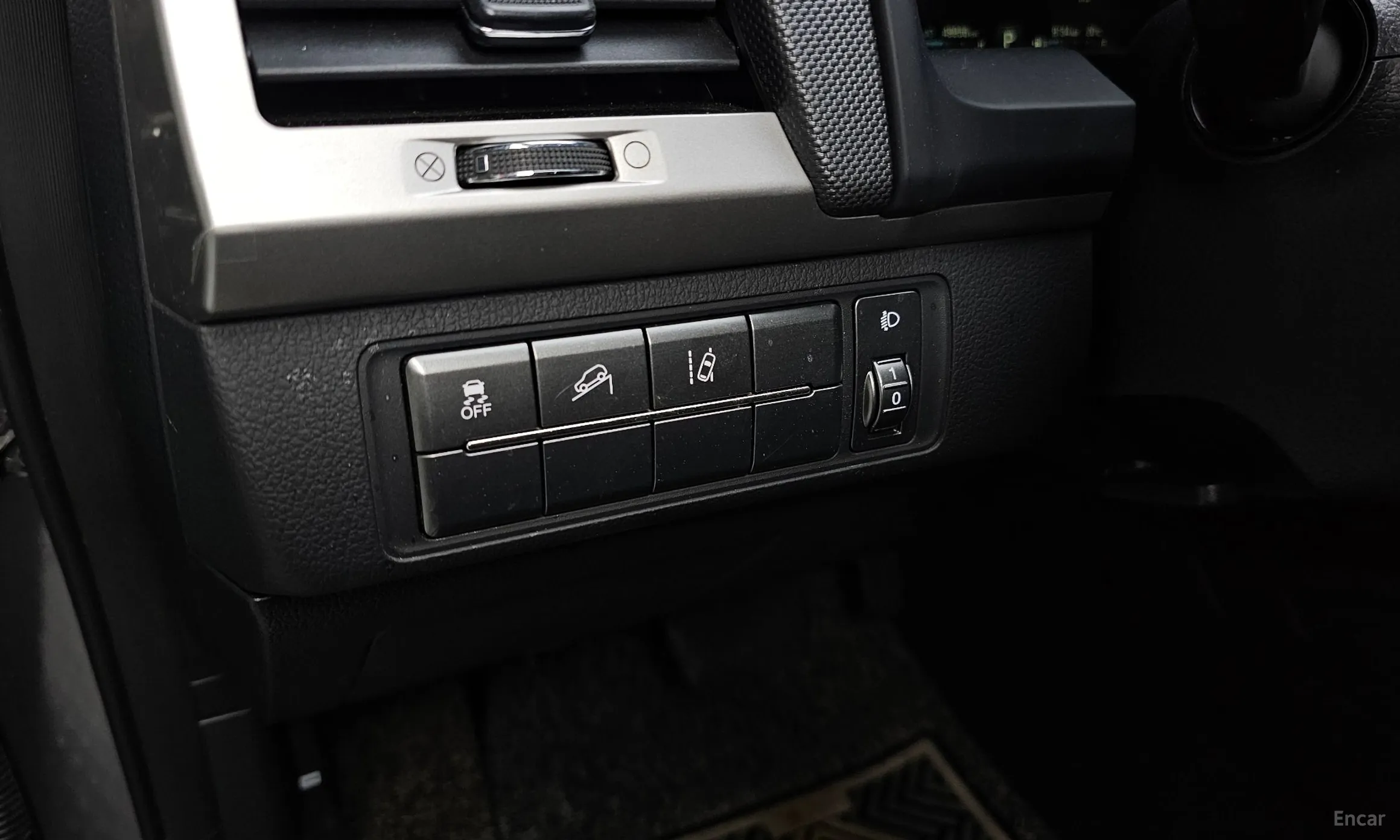 KG Mobility (SsangYong) Rexton Sports превью 17
