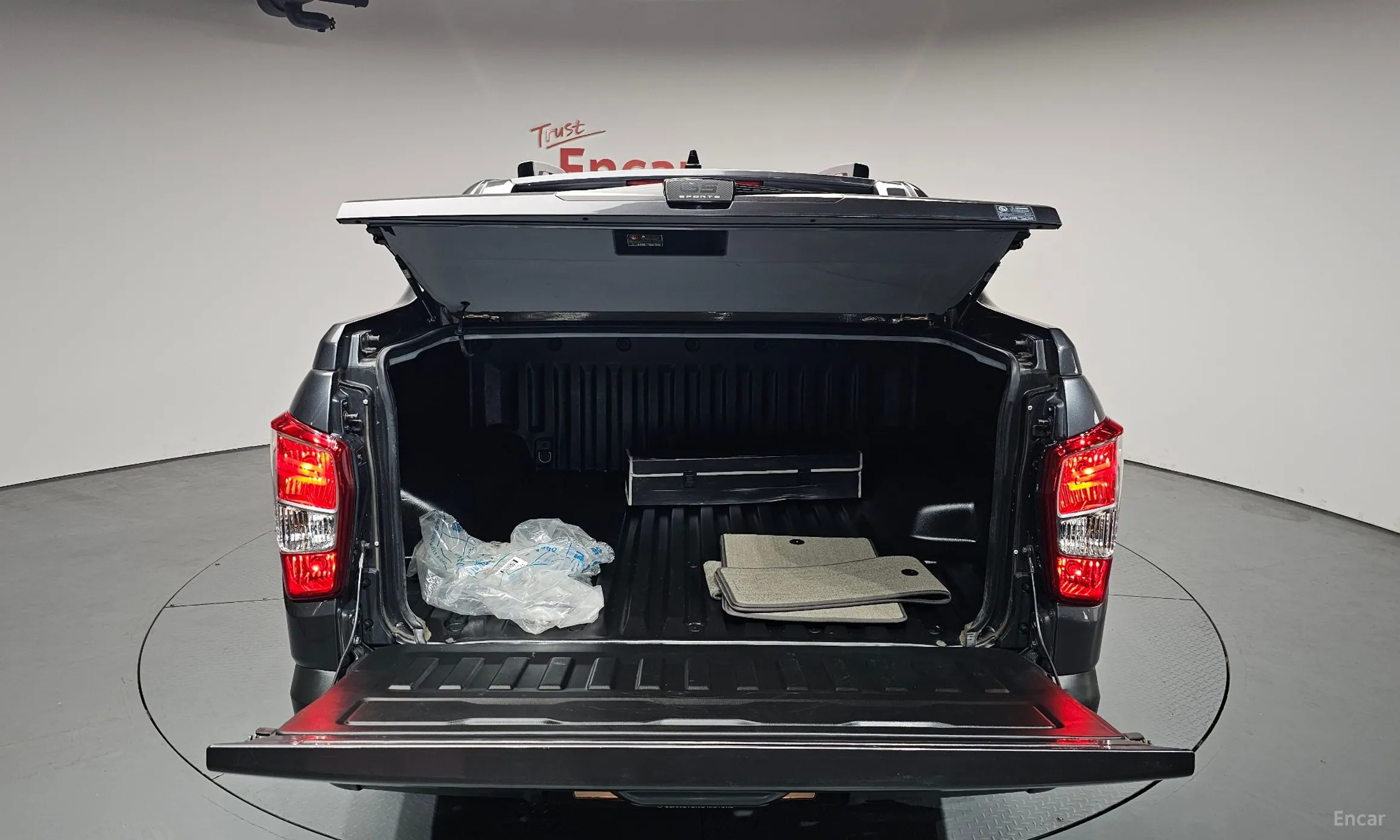 KG Mobility (SsangYong) Rexton Sports превью 20