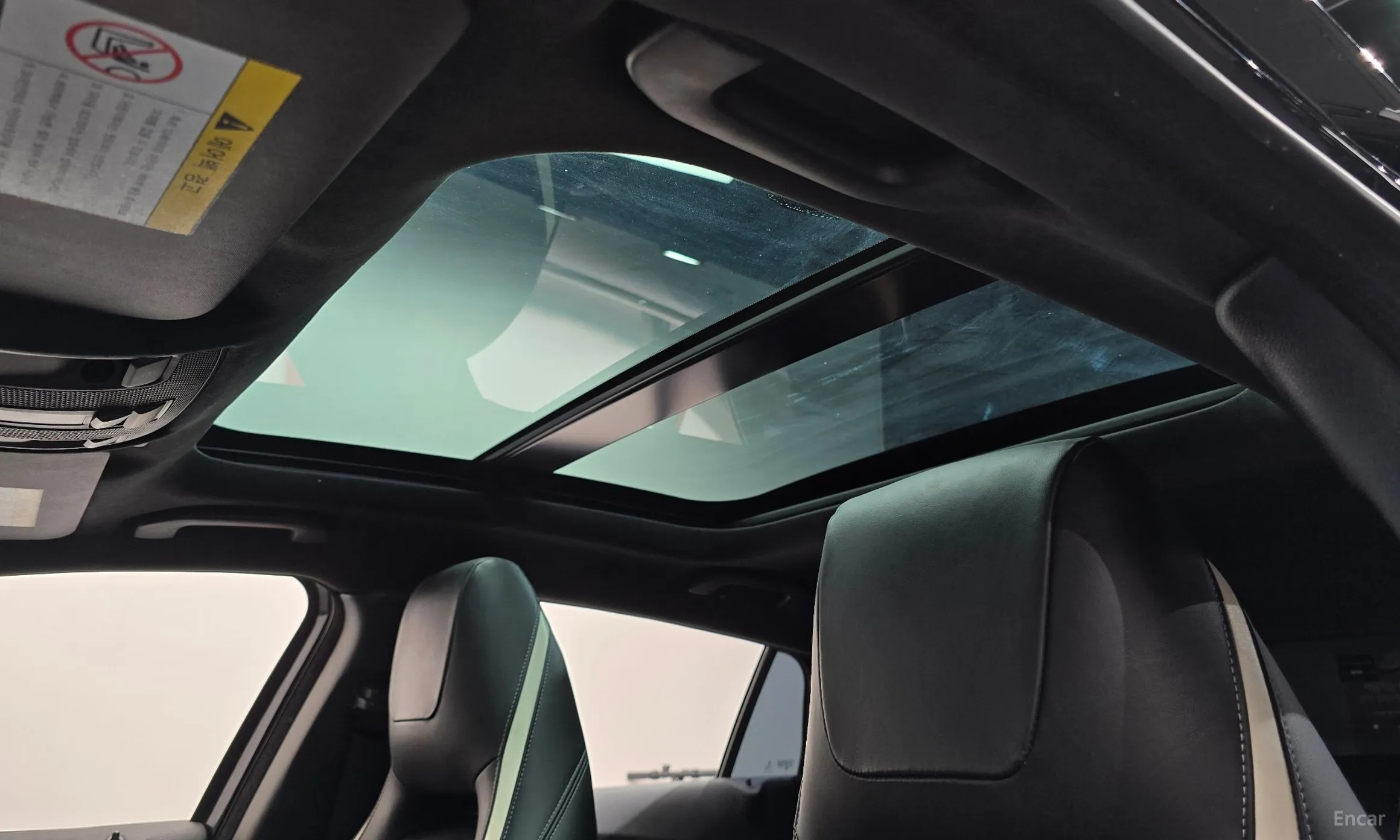 Infiniti Q30 превью 19