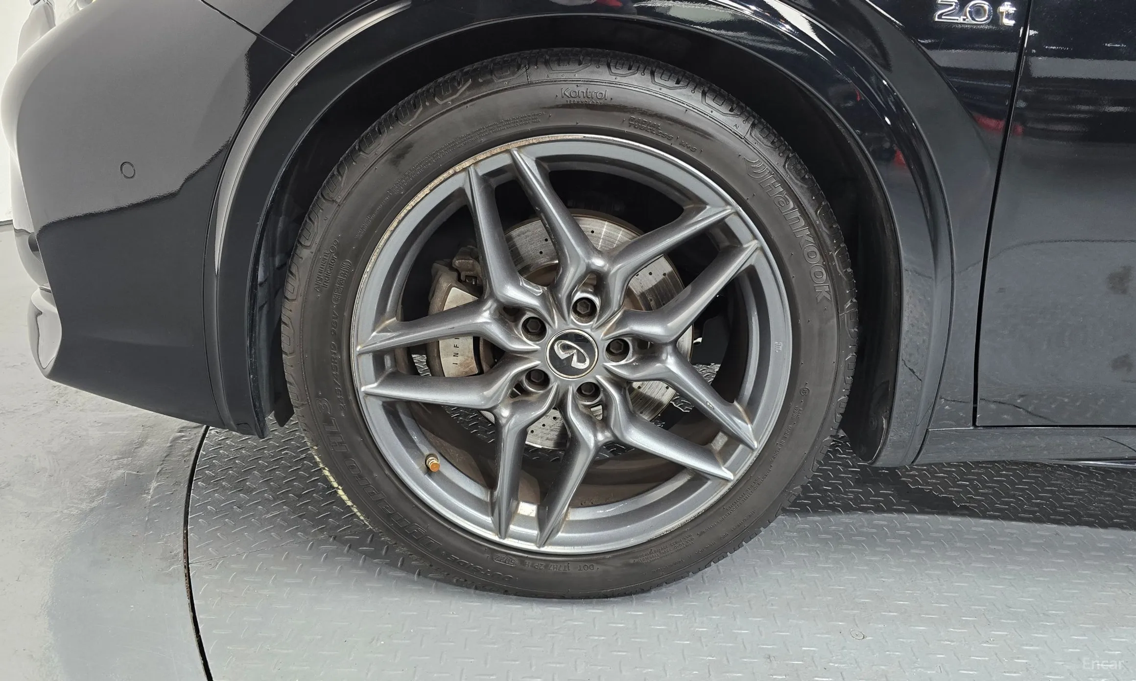Infiniti Q30 превью 5