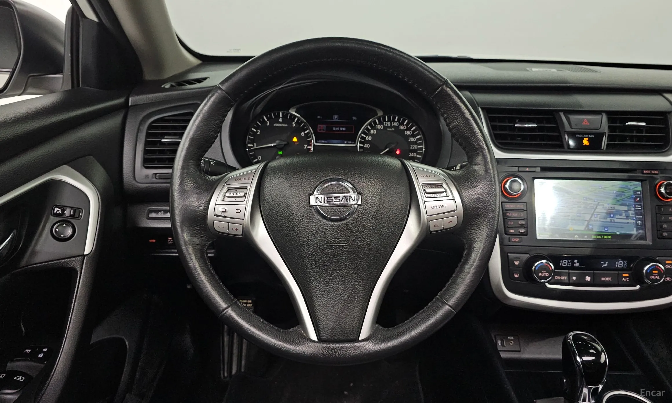Nissan Altima превью 12