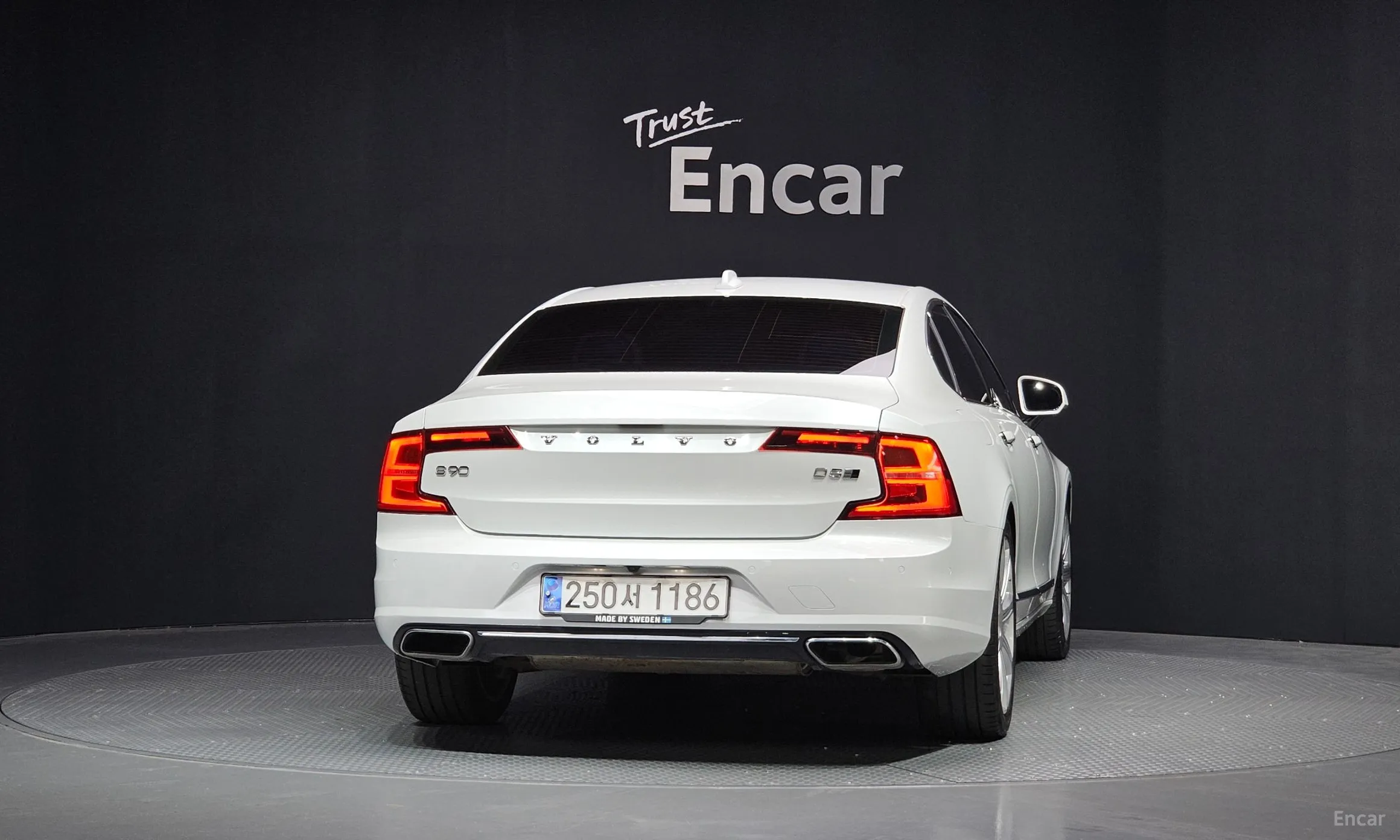 Volvo S90 превью 4