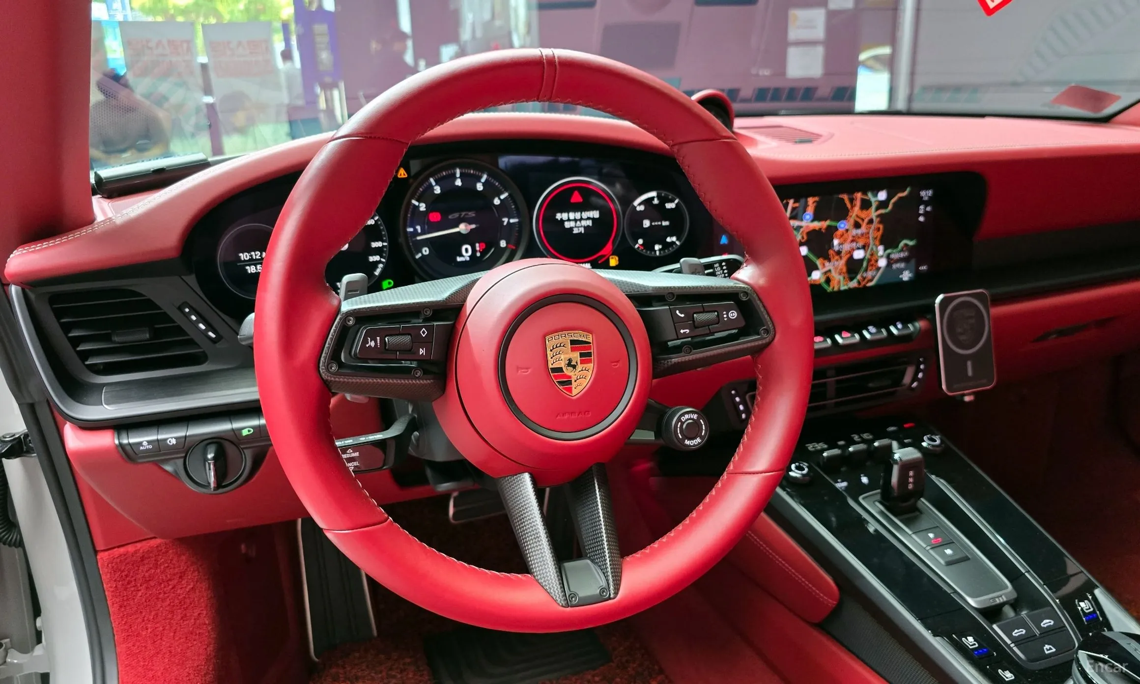 Porsche 911 (992) превью 12