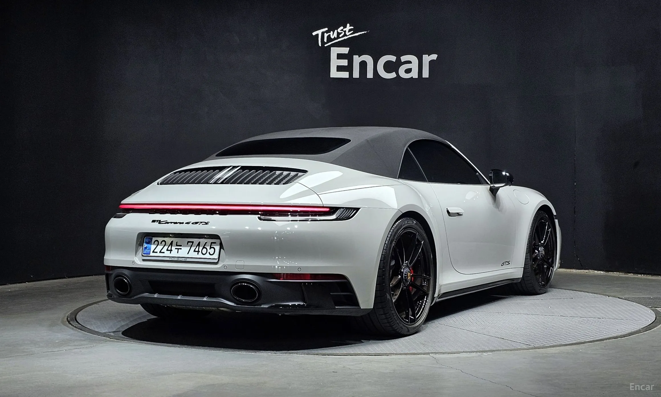 Porsche 911 (992)