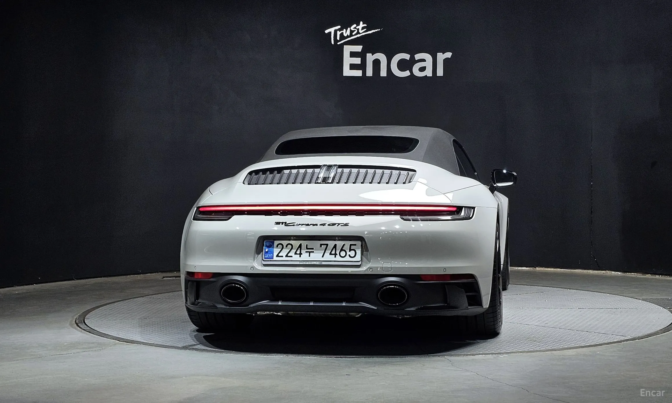 Porsche 911 (992) превью 4