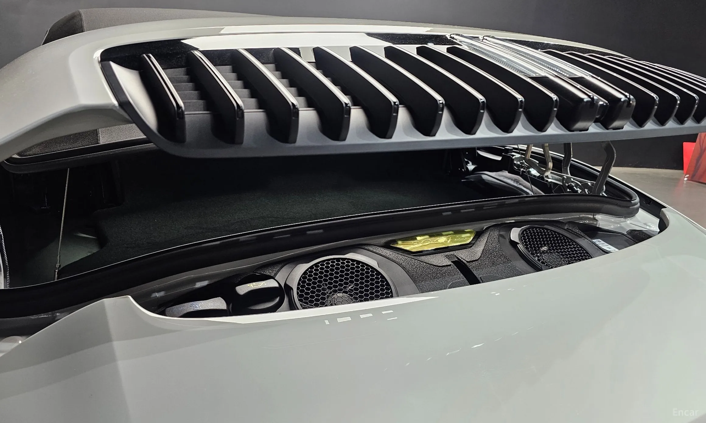 Porsche 911 (992) превью 6