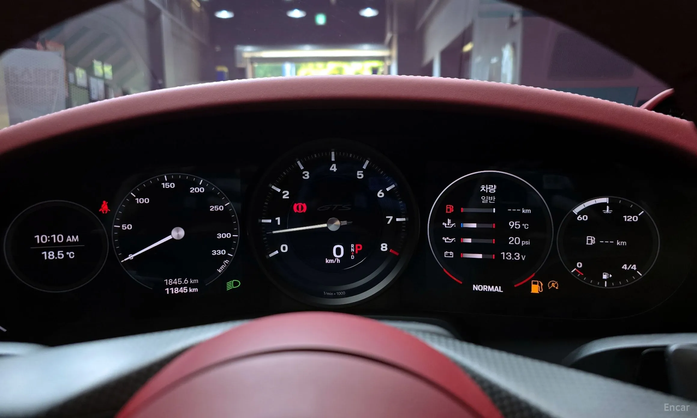 Porsche 911 (992) превью 8