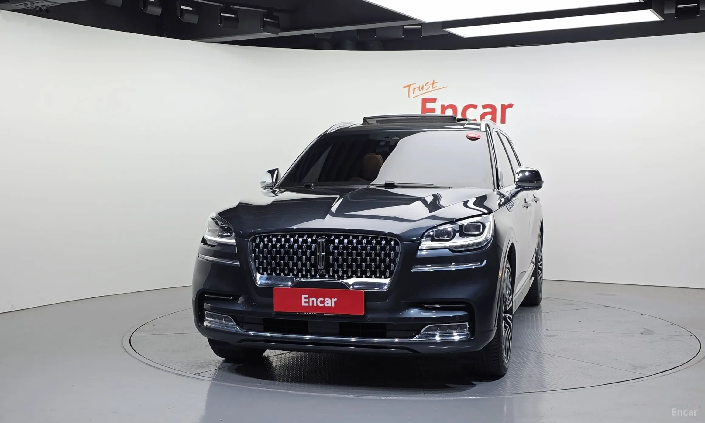 Lincoln Aviator 2nd Generation превью 3