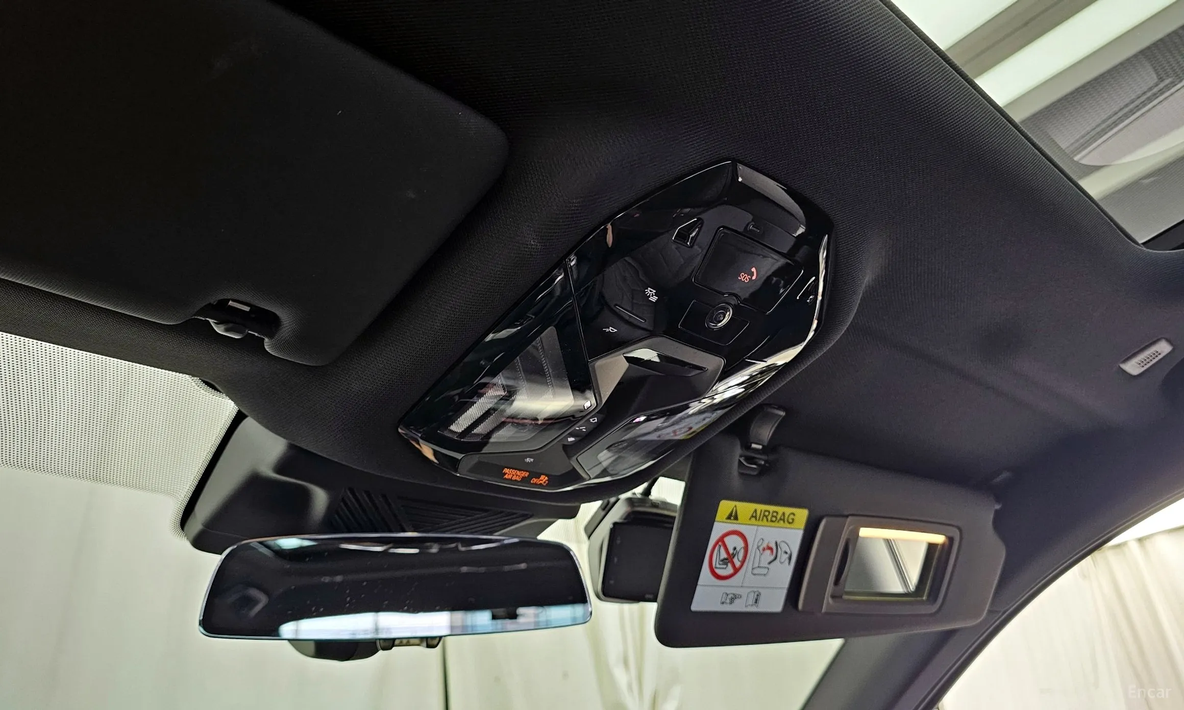 BMW 5 Series (G60) превью 16