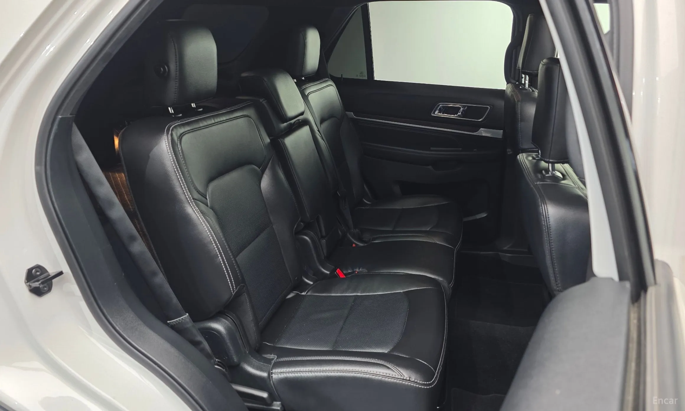 Ford Explorer превью 11
