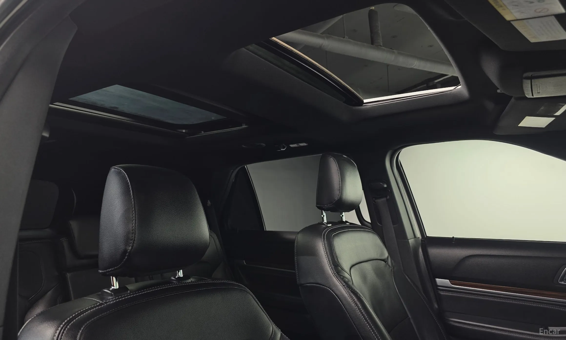 Ford Explorer превью 15