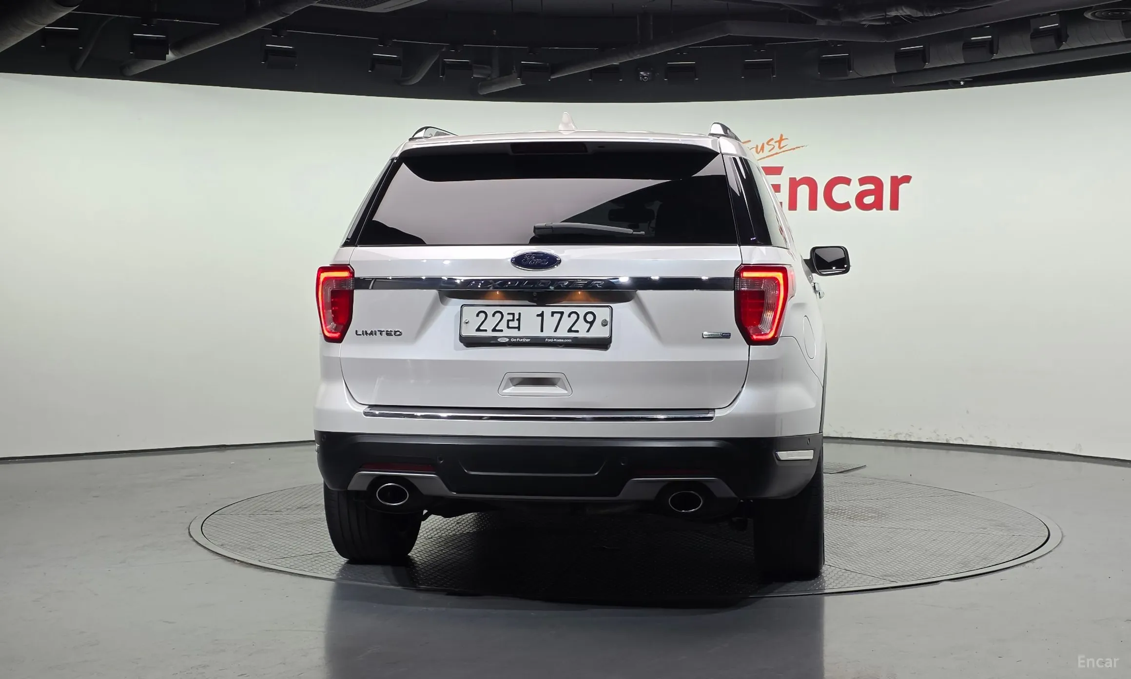 Ford Explorer превью 4