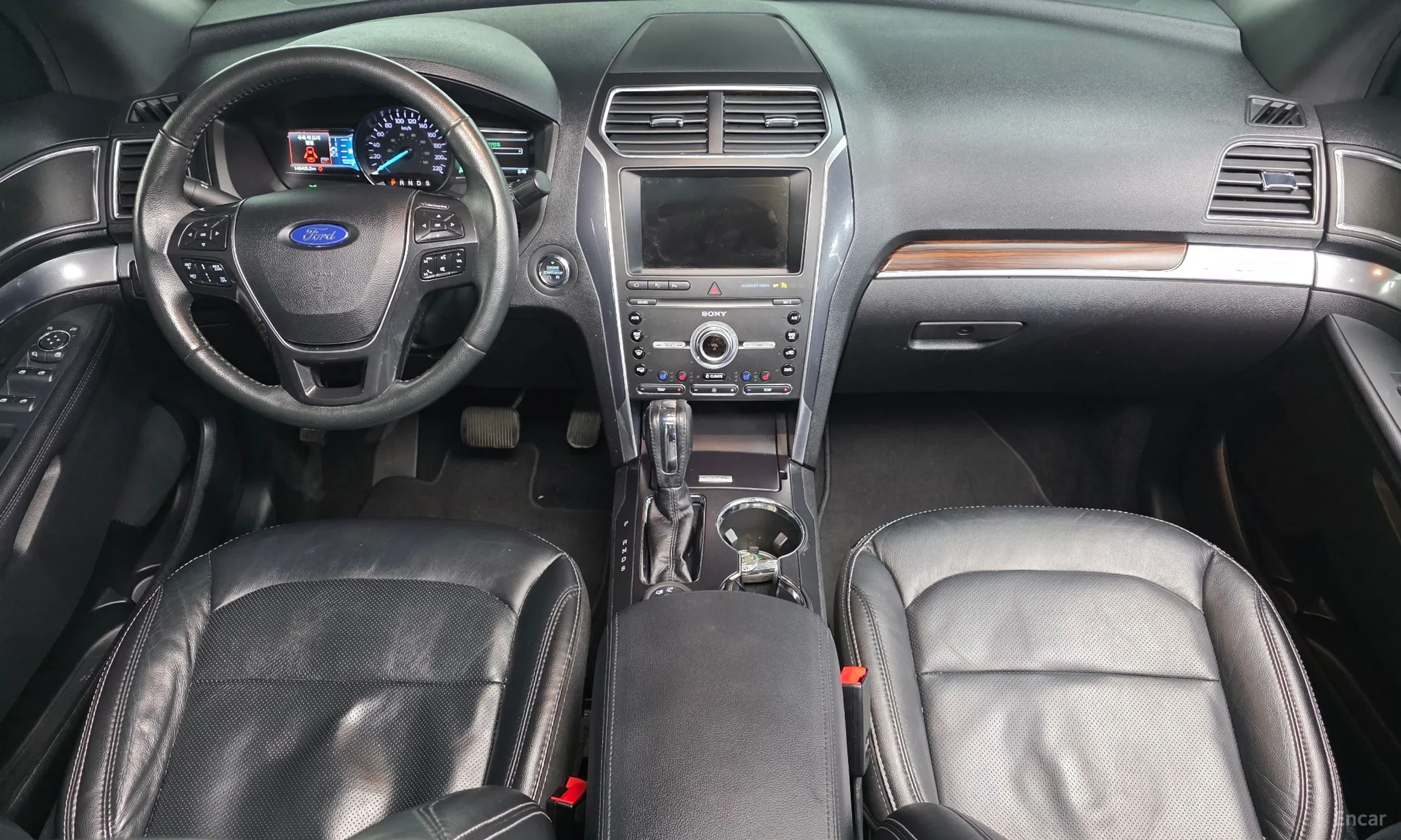 Ford Explorer превью 7