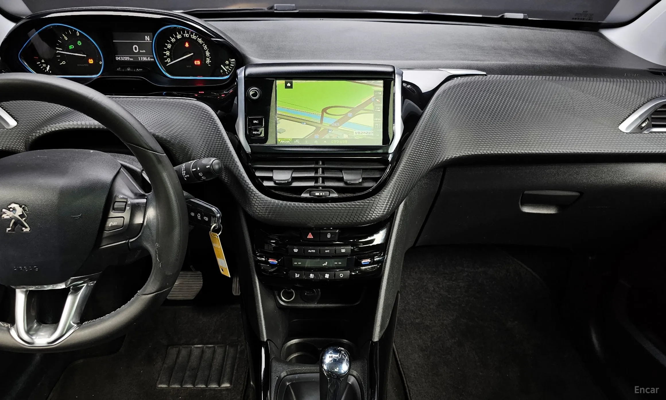Peugeot 2008. превью 13