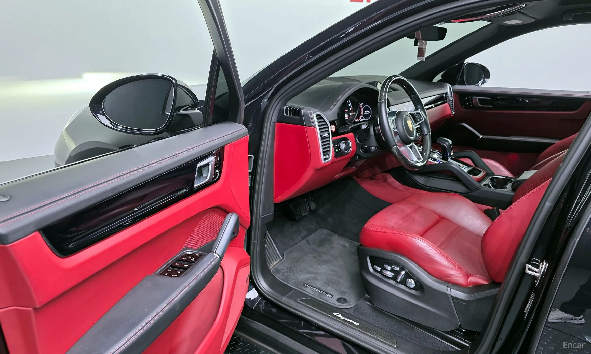 Porsche Cayenne (PO536) превью 10