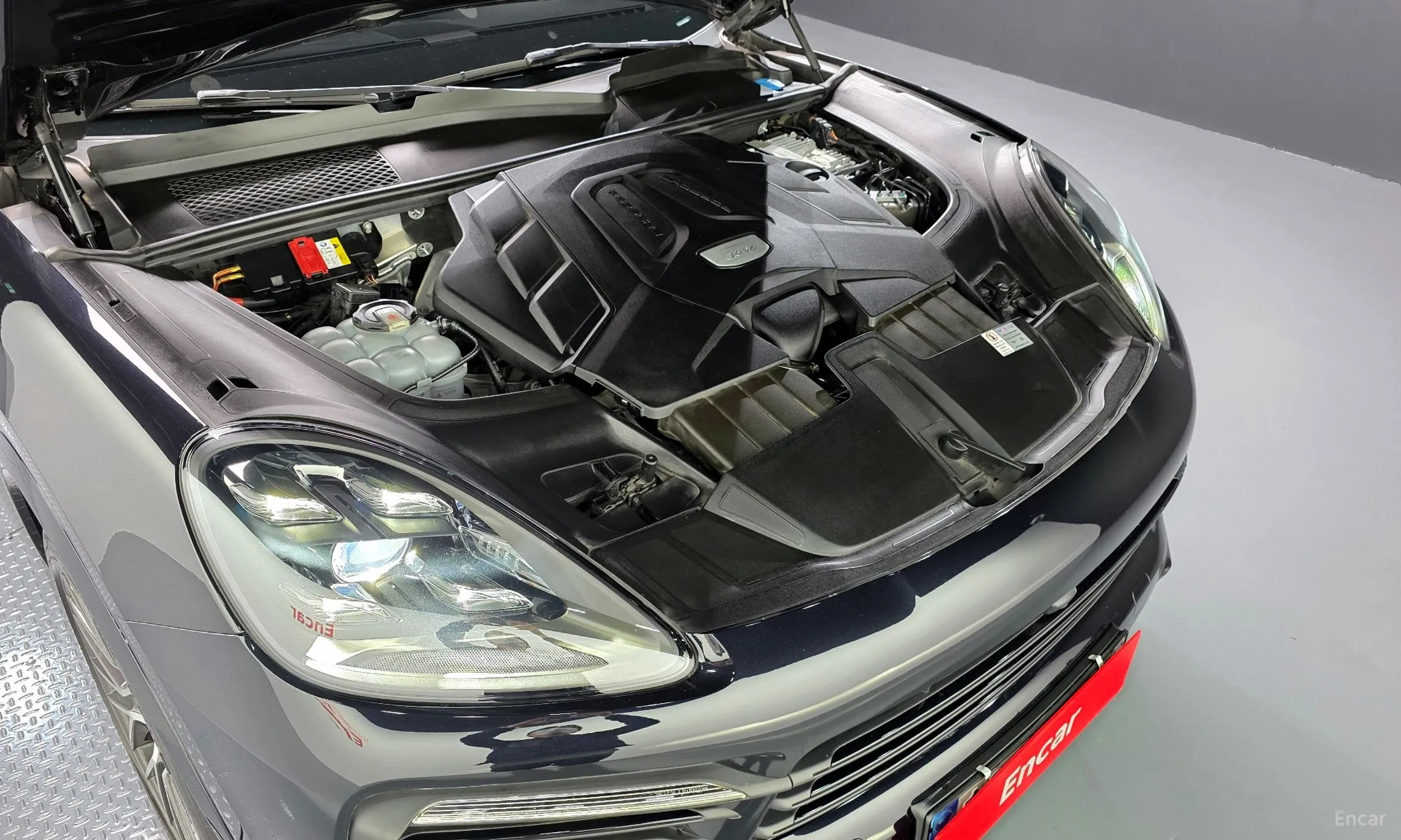 Porsche Cayenne (PO536) превью 6