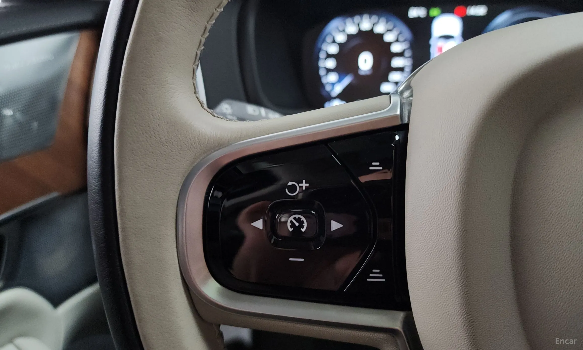 Volvo XC90 Gen 2 превью 17