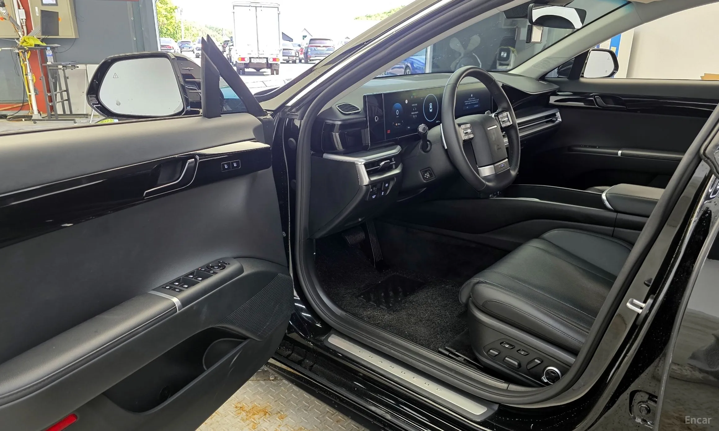 Hyundai Grandeur (GN7) превью 10
